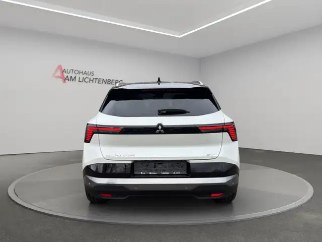 Mitsubishi Eclipse Cross view 5