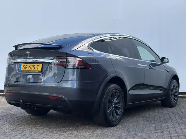 Tesla Model X view 12