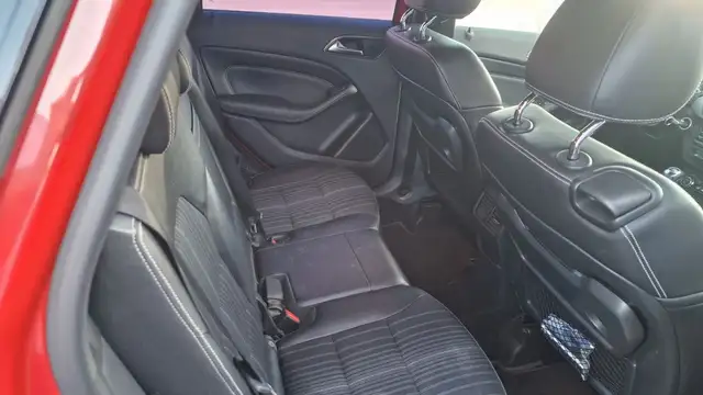 Mercedes-Benz B-Class view 11
