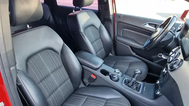 Mercedes-Benz B-Class view 14