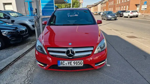 Mercedes-Benz B-Class view 3