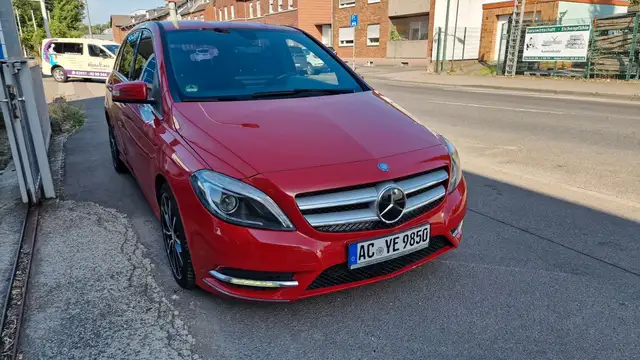 Mercedes-Benz B-Class view 4