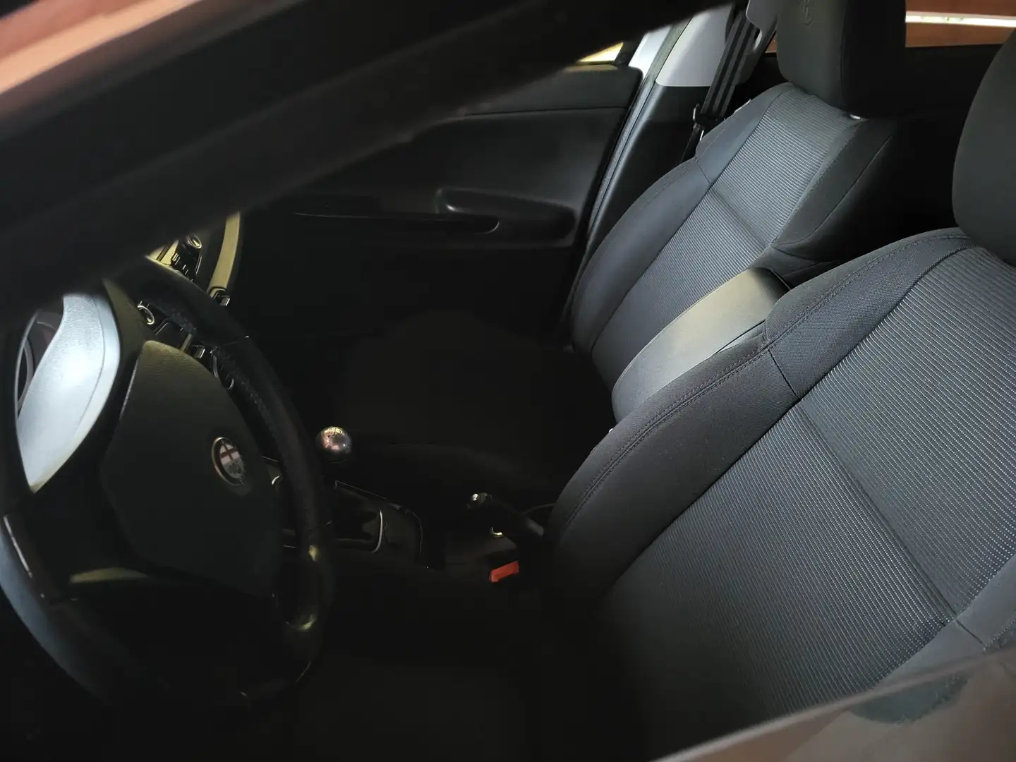 Alfa Romeo Giulietta GIULIETTA VPC 1.6 JTDM 105 CH S Argent - 2