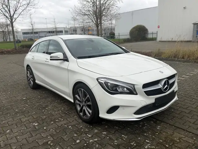 Mercedes-Benz Autres CLA Shooting Brake CLA 180 Score LED NAVi PDC SH