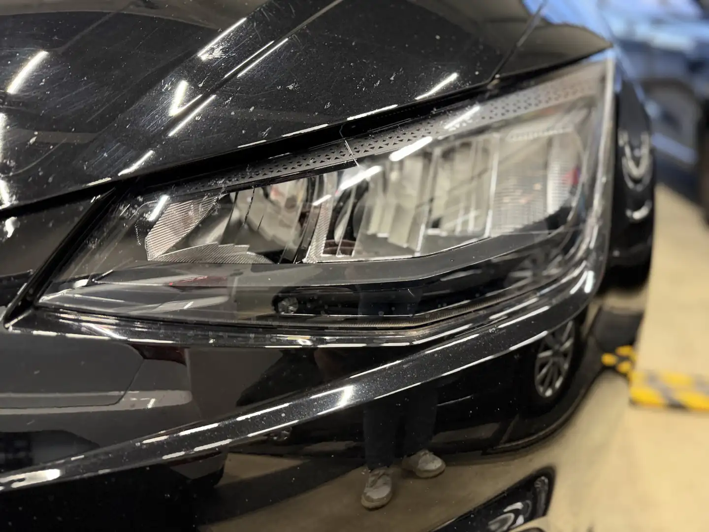 SEAT Ibiza 1,0TSI Style Navi Winterpaket Connect.Box Schwarz - 2