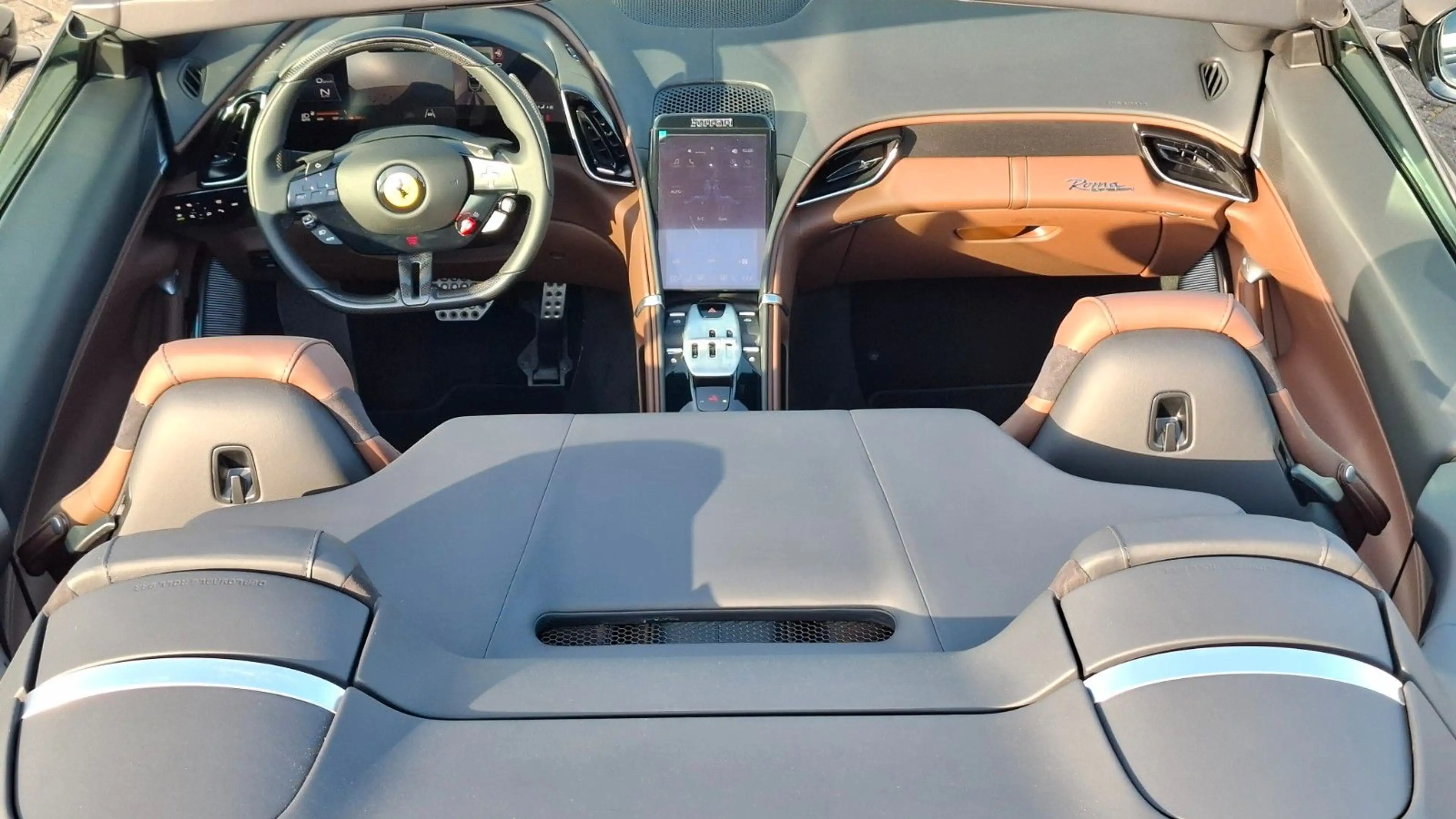 Ferrari Roma Spider CARBON MATRIX — photo 13