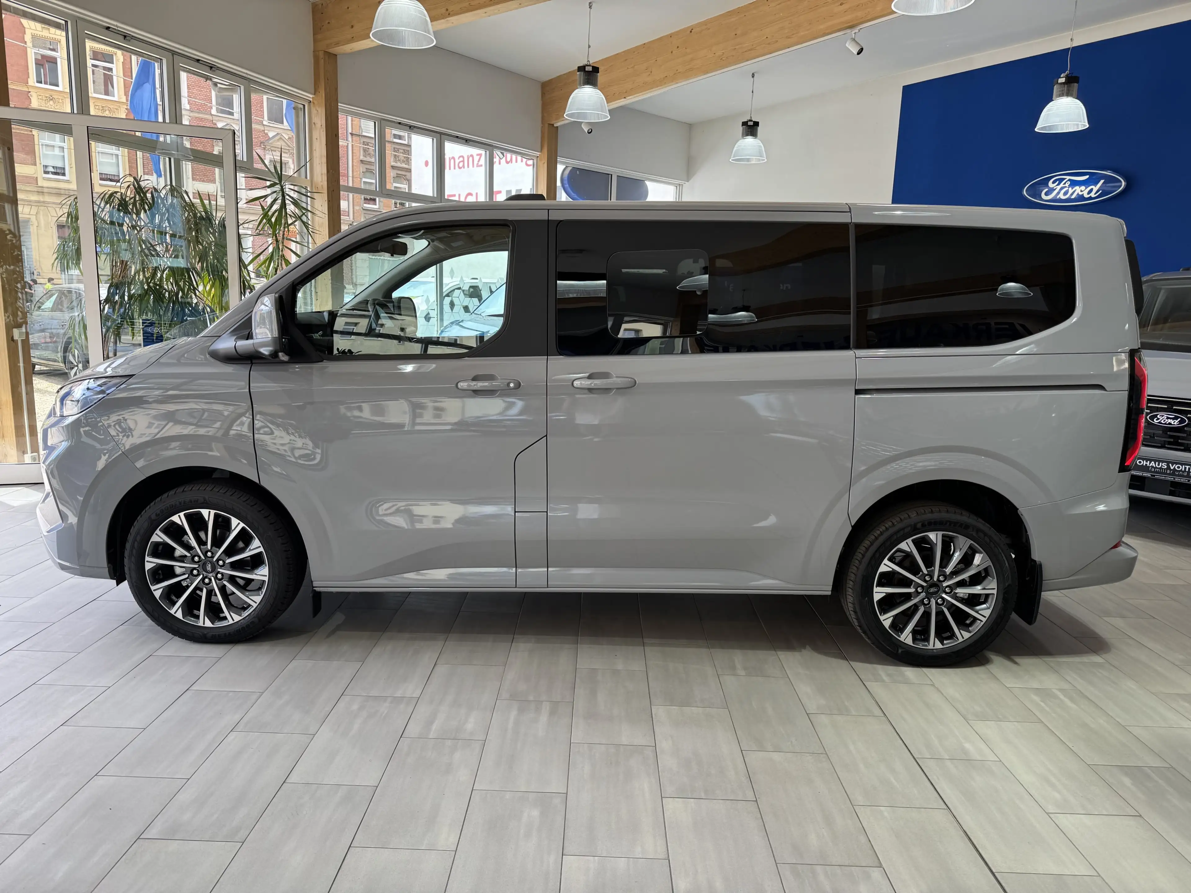 Ford Tourneo Custom Titanium X L1 FWD — photo 8