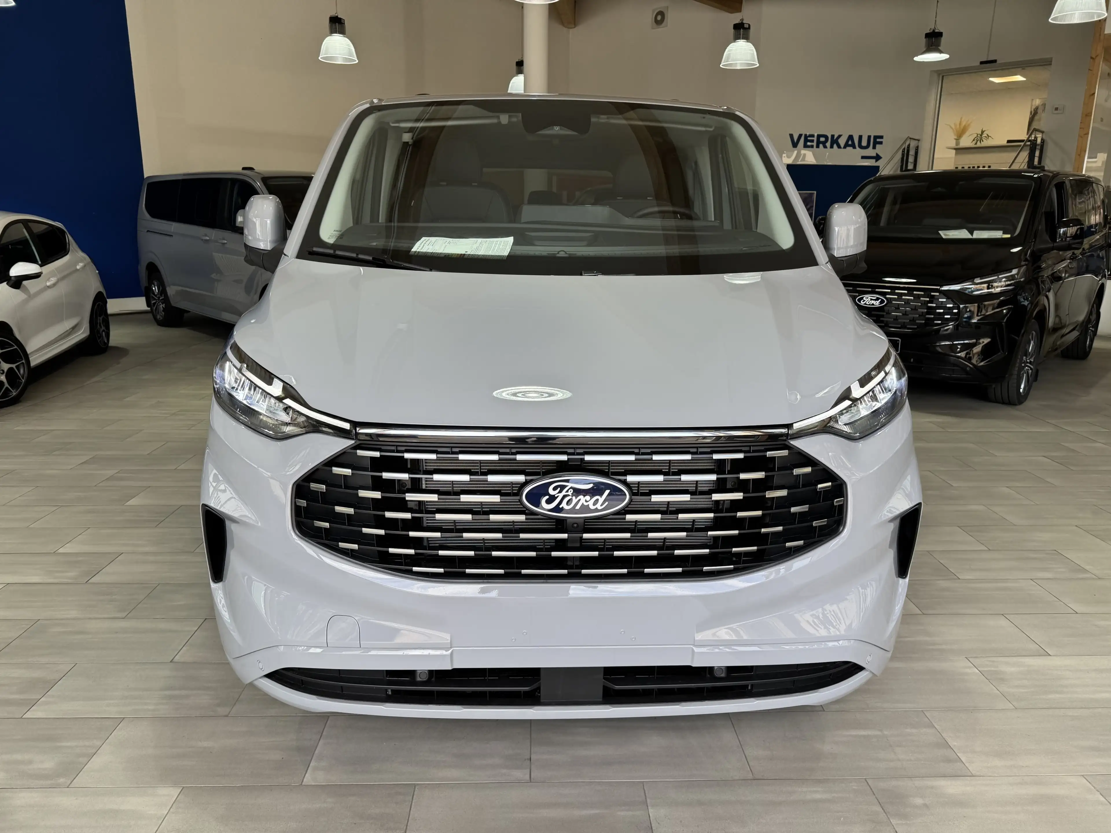 Ford Tourneo Custom Titanium X L1 FWD — photo 2