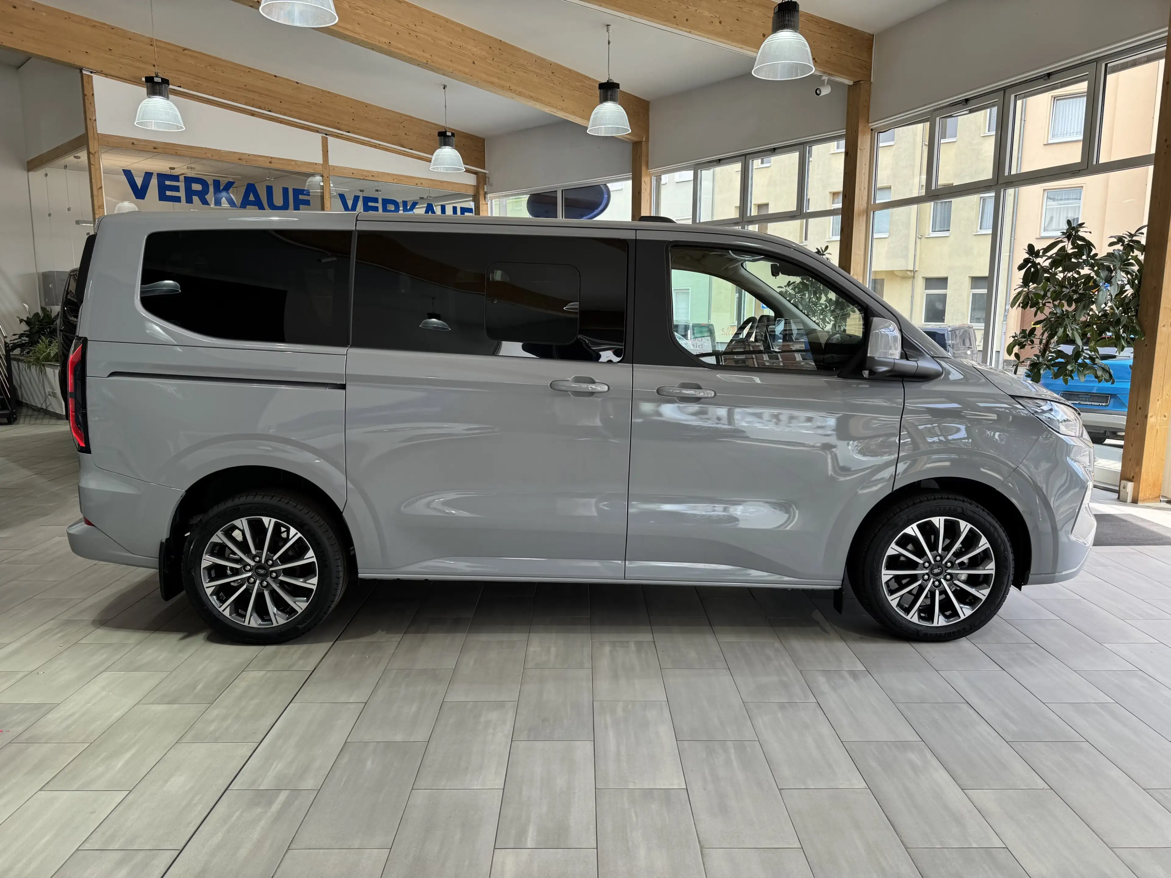 Ford Tourneo Custom Titanium X L1 FWD — photo 4