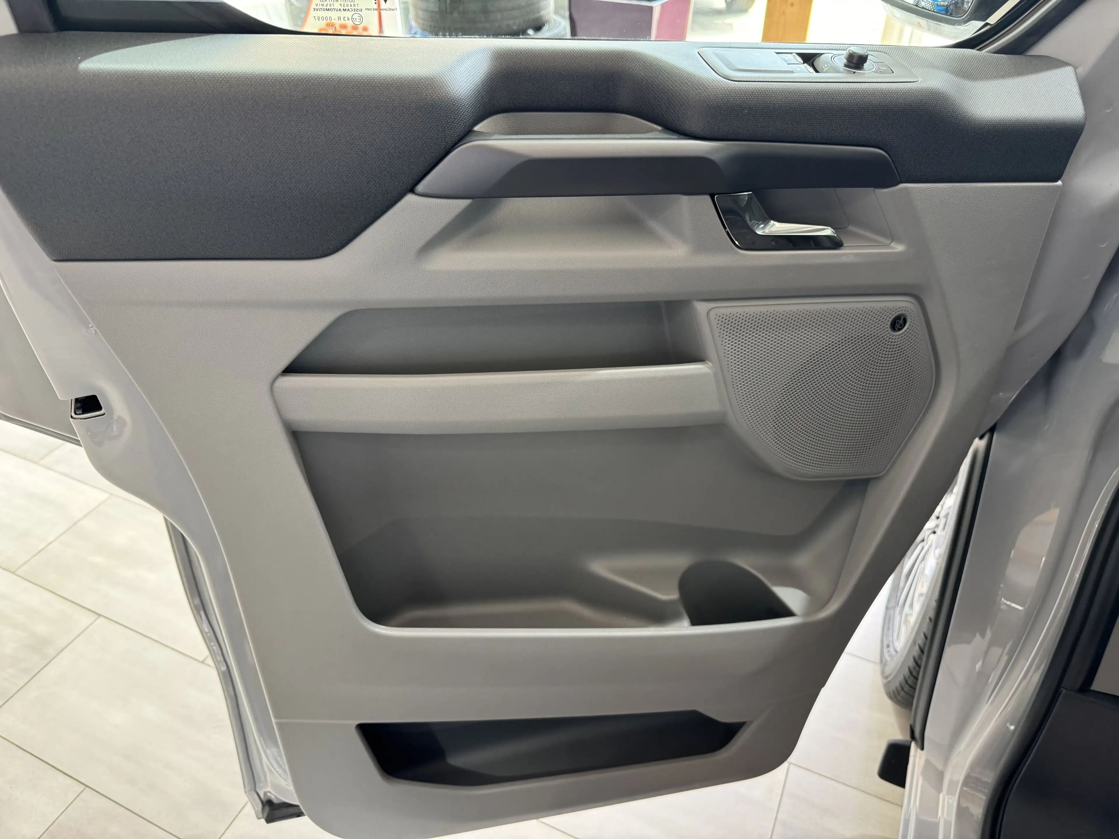 Ford Tourneo Custom Titanium X L1 FWD — photo 9
