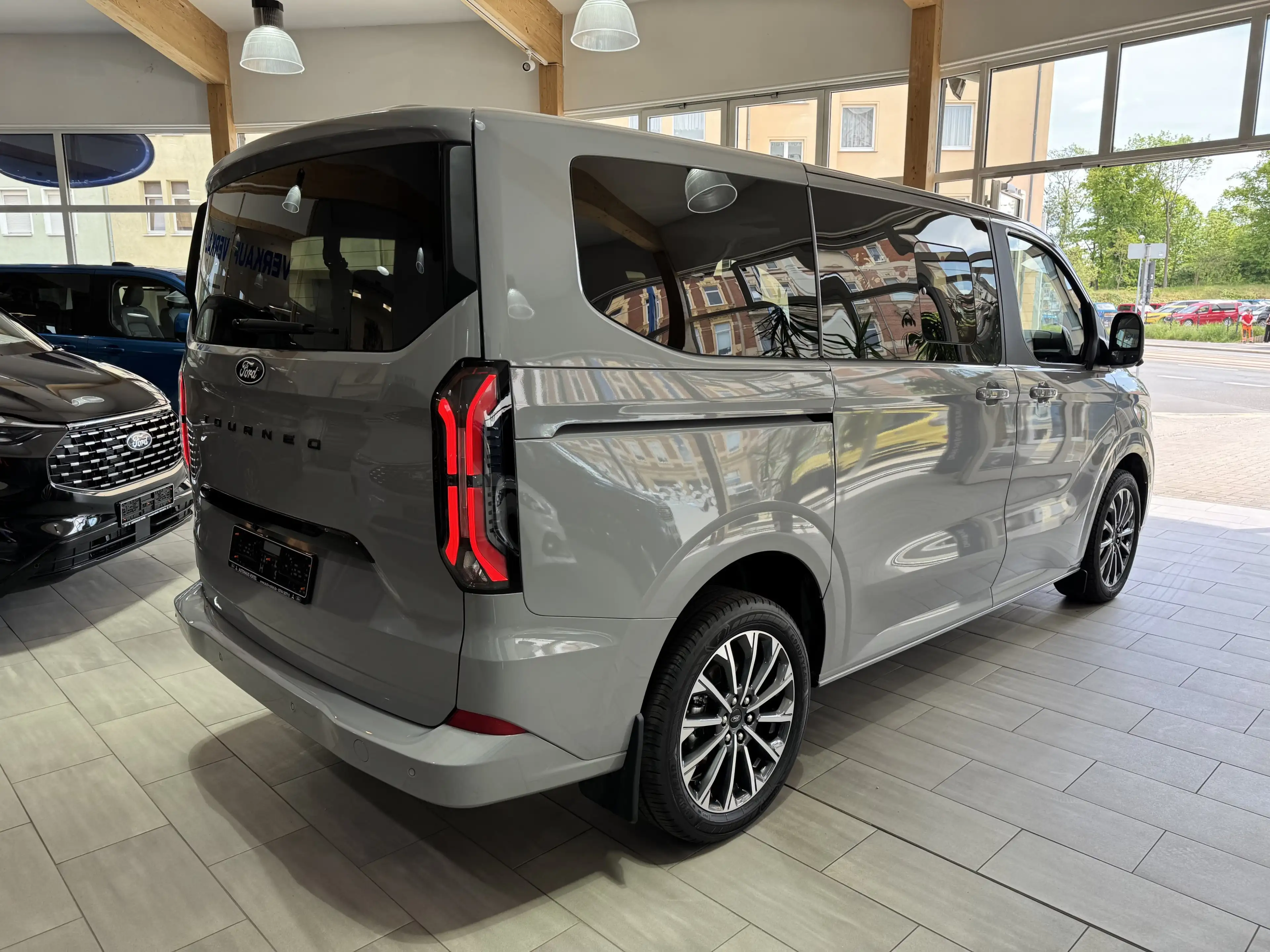Ford Tourneo Custom Titanium X L1 FWD — photo 5