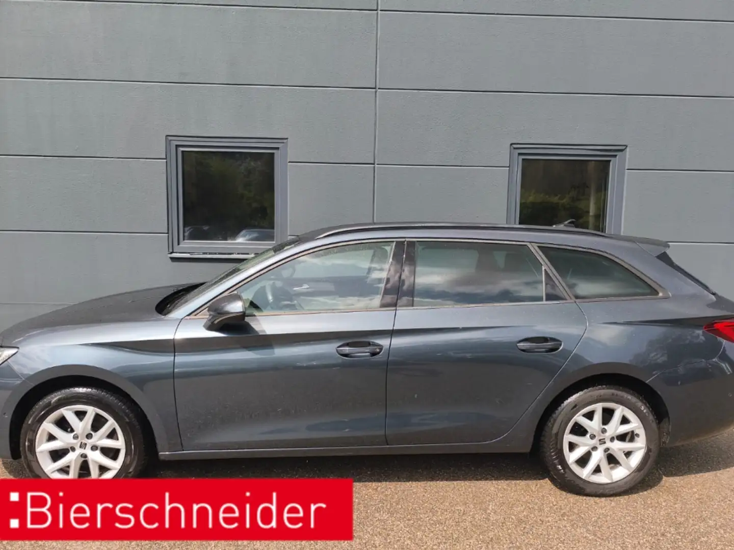 SEAT Leon Sportstourer 1.5 TSI DSG Style 5-J-GARANTIE LED KA Grau - 2