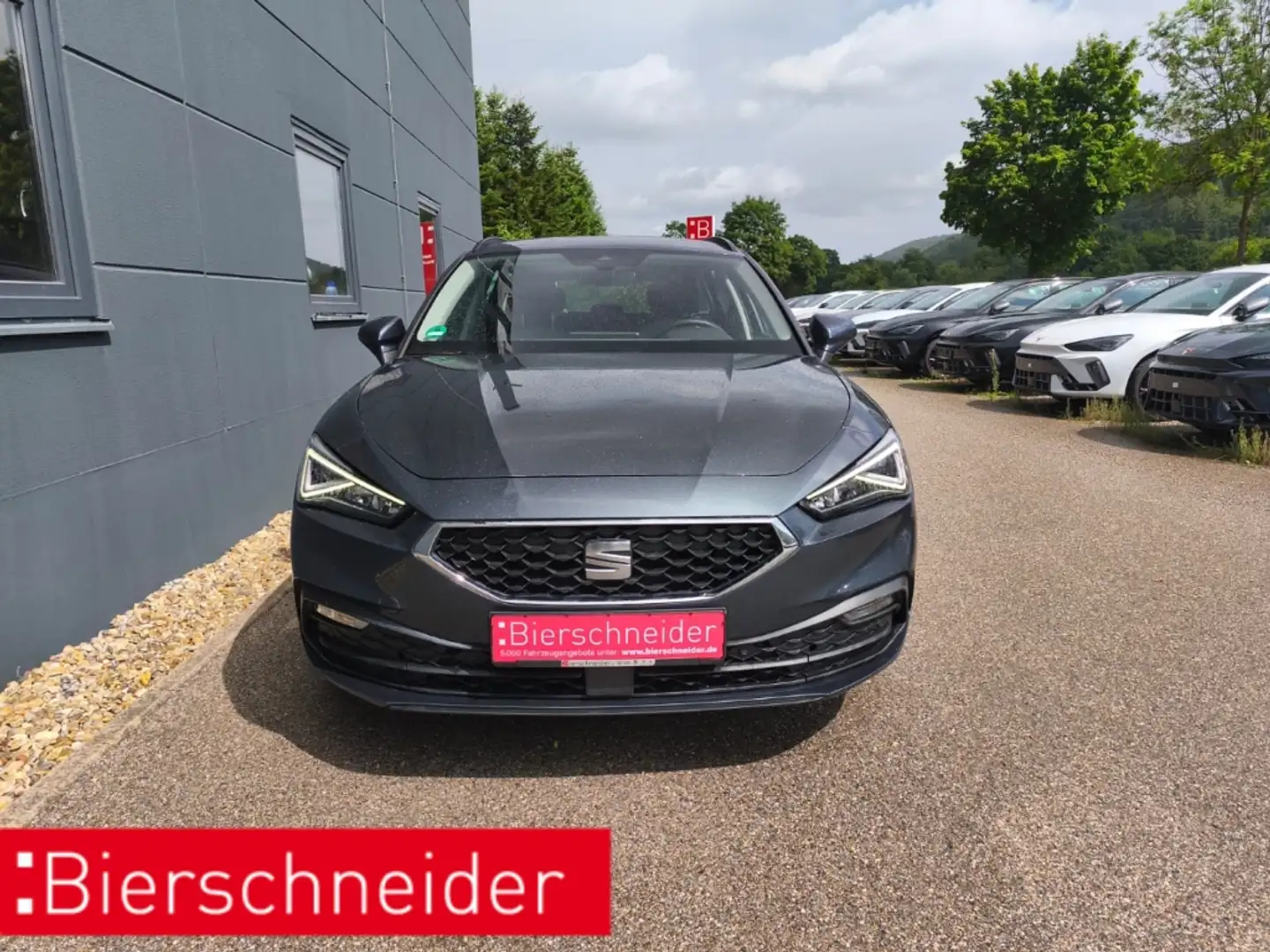 SEAT Leon Sportstourer 1.5 TSI DSG Style 5-J-GARANTIE LED KA Grau - 1
