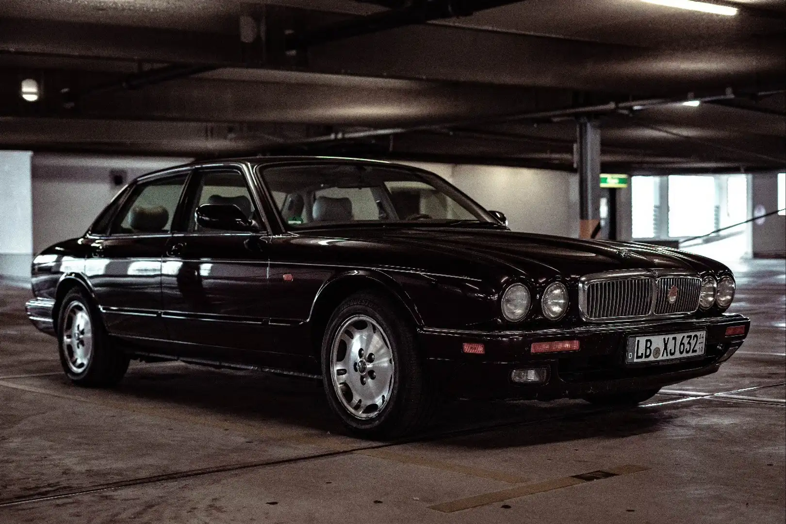 Jaguar XJ6 3.2 Executive - 1