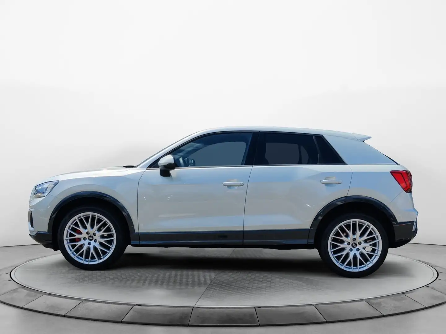 Audi Q2 35 TFSI S-Tronic advanced, EA8, 19", Matrix, Zilver - 2