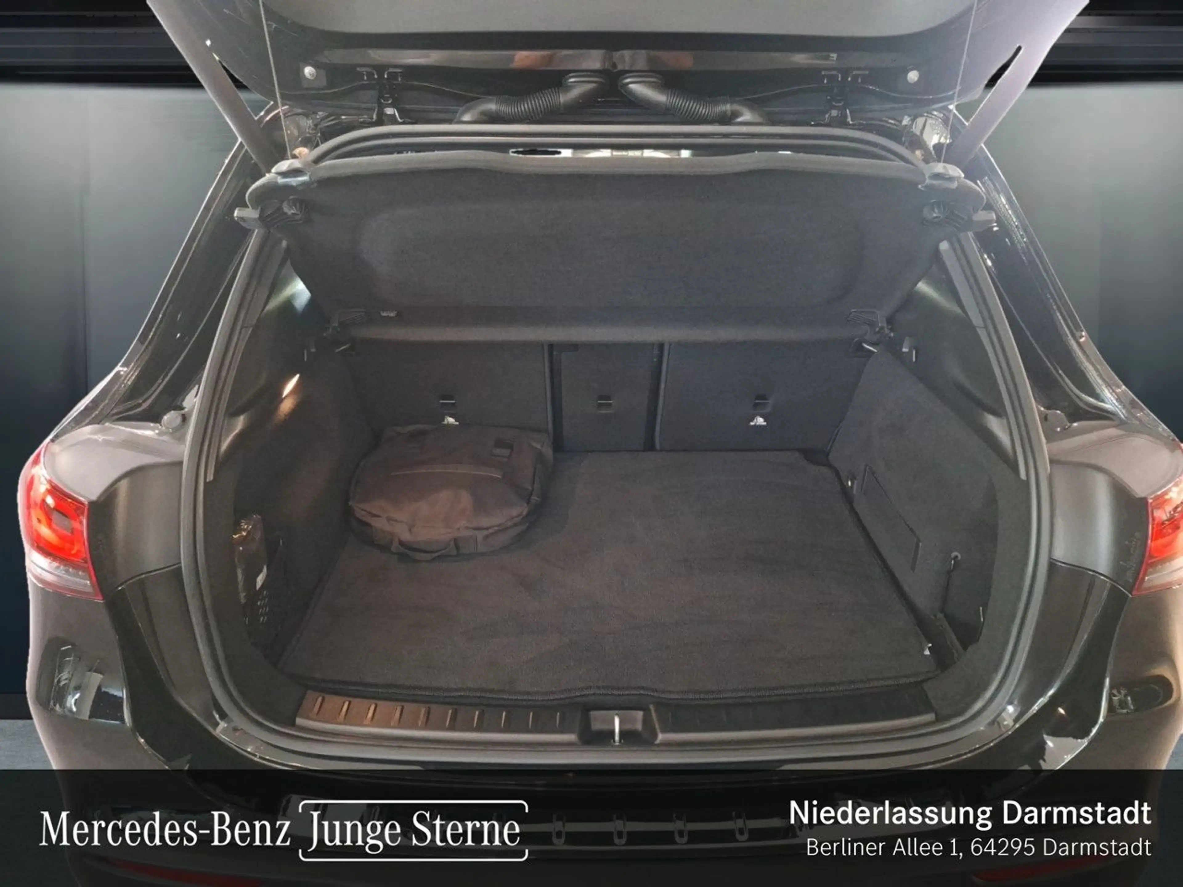 Mercedes-Benz EQA 250 PROG+PANO+MEMORY+SPUR — photo 8