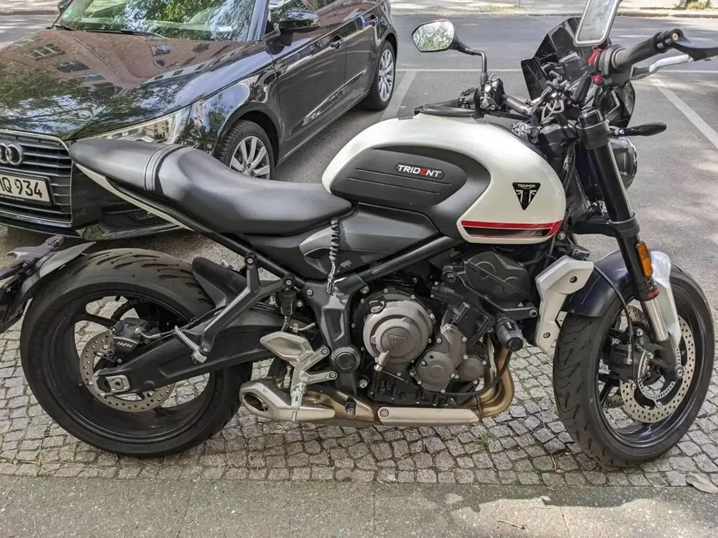 Triumph Trident 660 Bianco - 2
