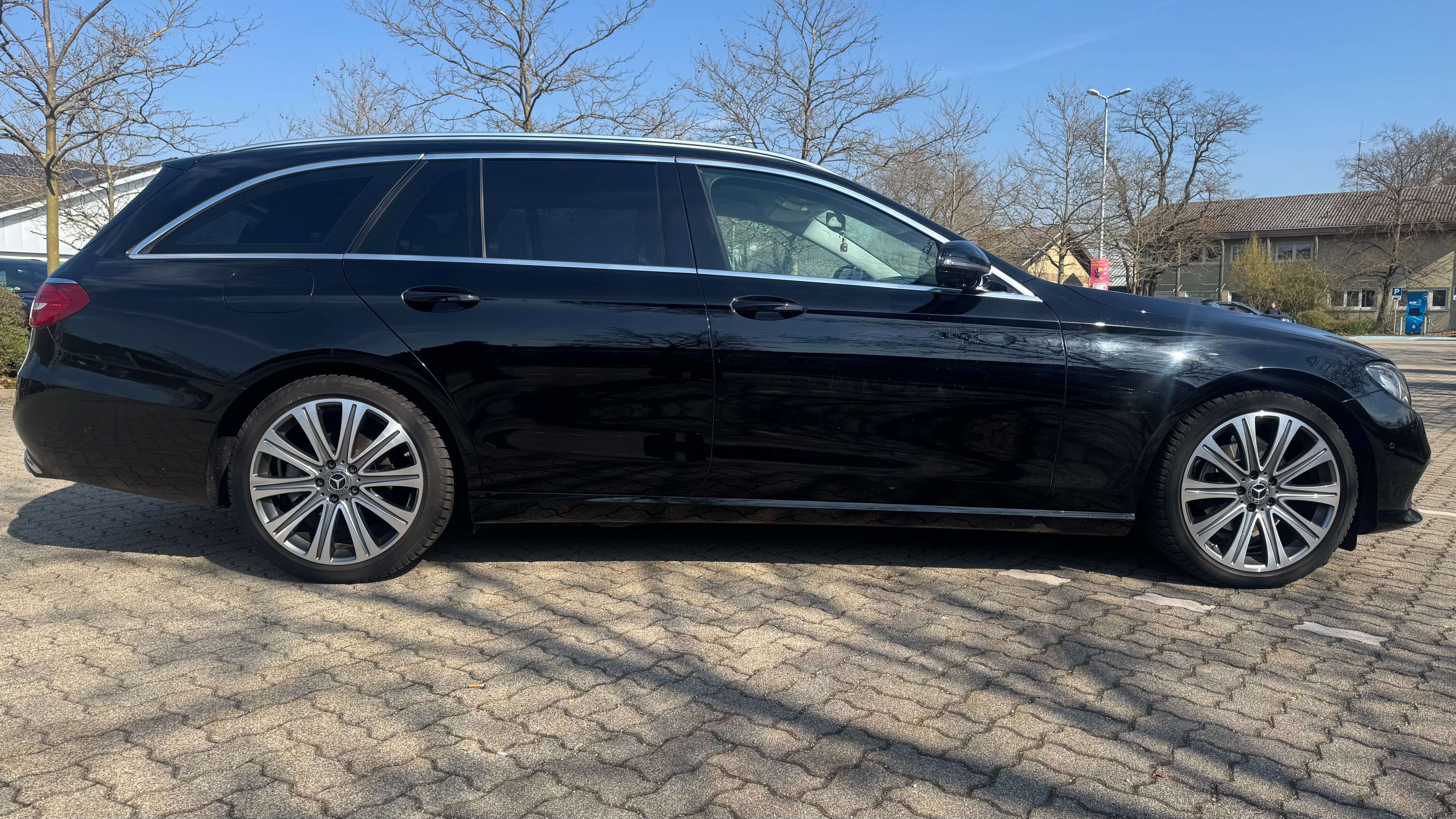 Second hand Mercedes Benz E-Class 