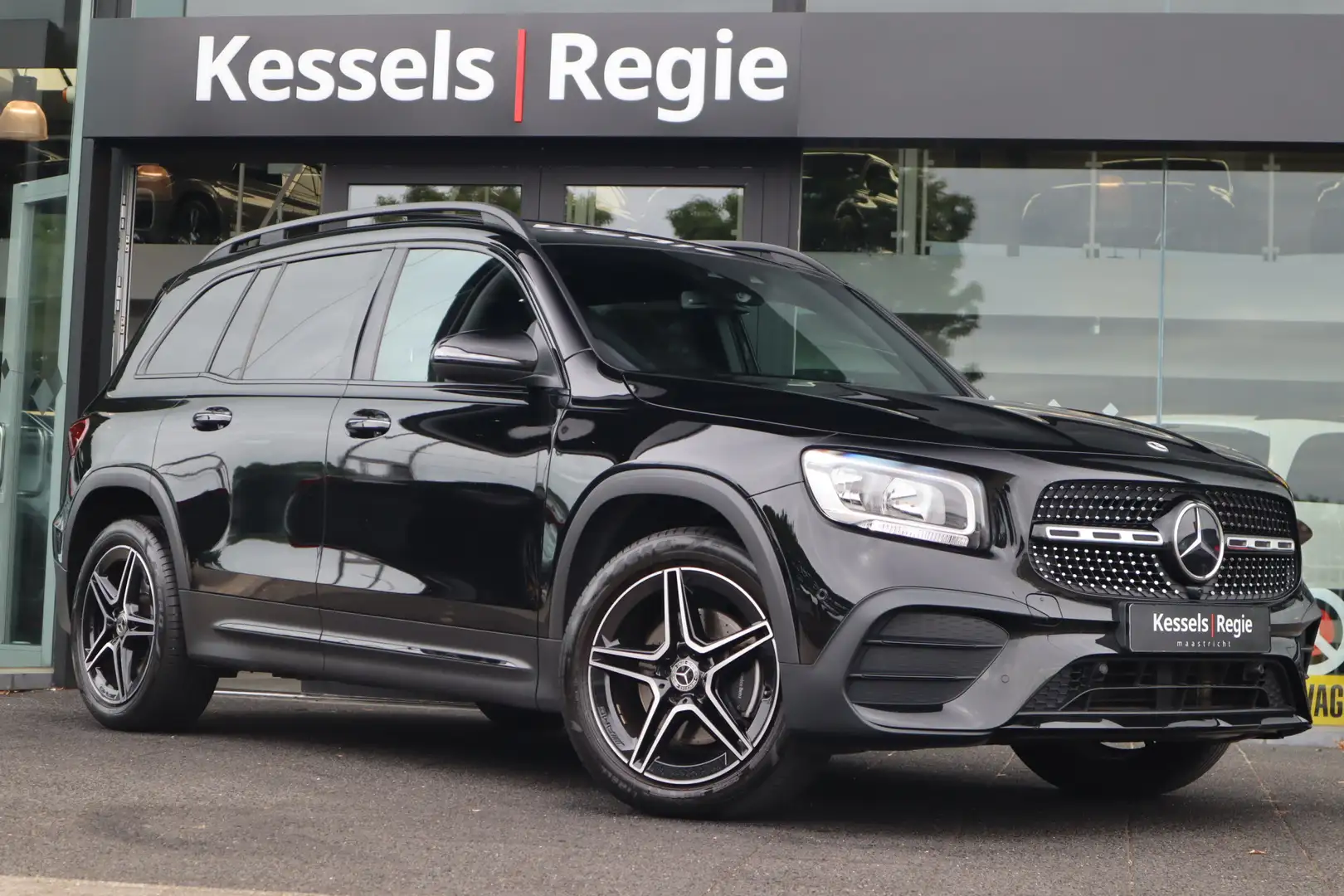 Mercedes-Benz GLB 200 4MATIC AMG Line 7Pers! Pano Night BLIS ACC Noir - 1