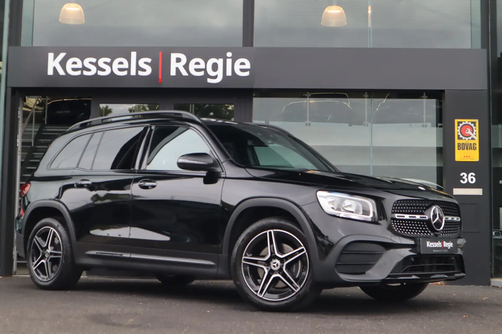 Mercedes-Benz GLB 200 4MATIC AMG Line 7Pers! Pano Night BLIS ACC Noir - 2