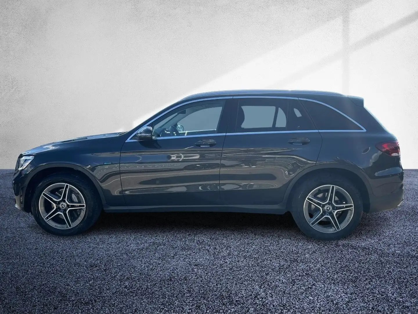 Mercedes-Benz GLC 300 de 4MATIC AMG Line AMG FAP AIR Distr Grau - 2
