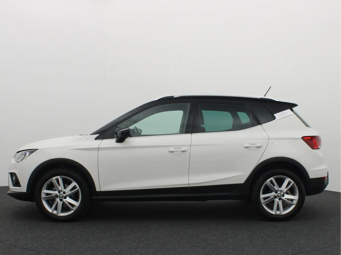 SEAT Arona 1.5 TSI EVO FR Business Intense 4 CILINDER / VIRTU Biały - 2