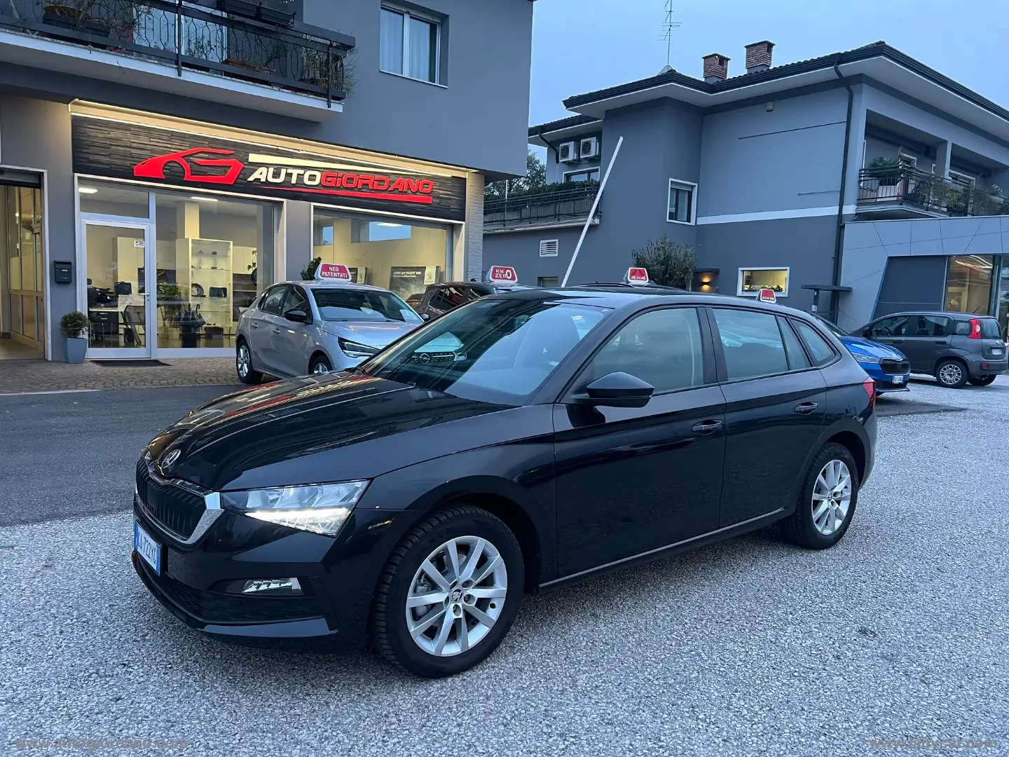 Skoda Scala 1.0 TSI 115 CV DSG Ambition Zwart - 1