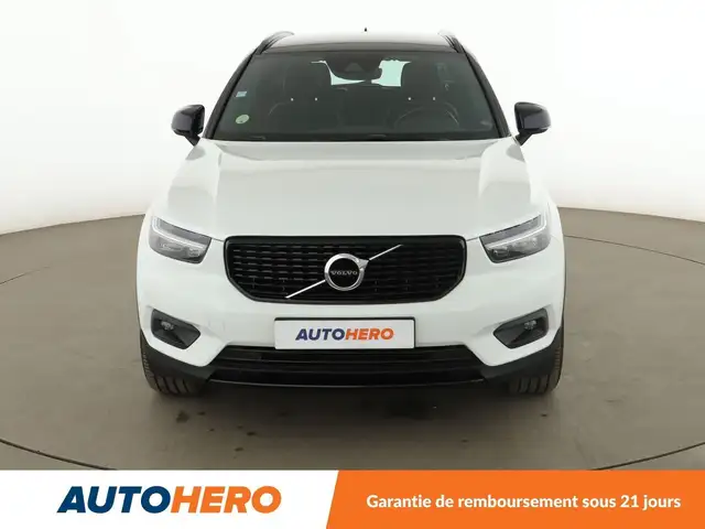 Volvo XC40 view 9
