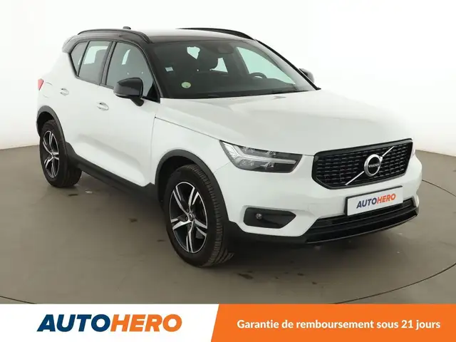 Volvo XC40 view 8