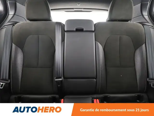 Volvo XC40 view 15