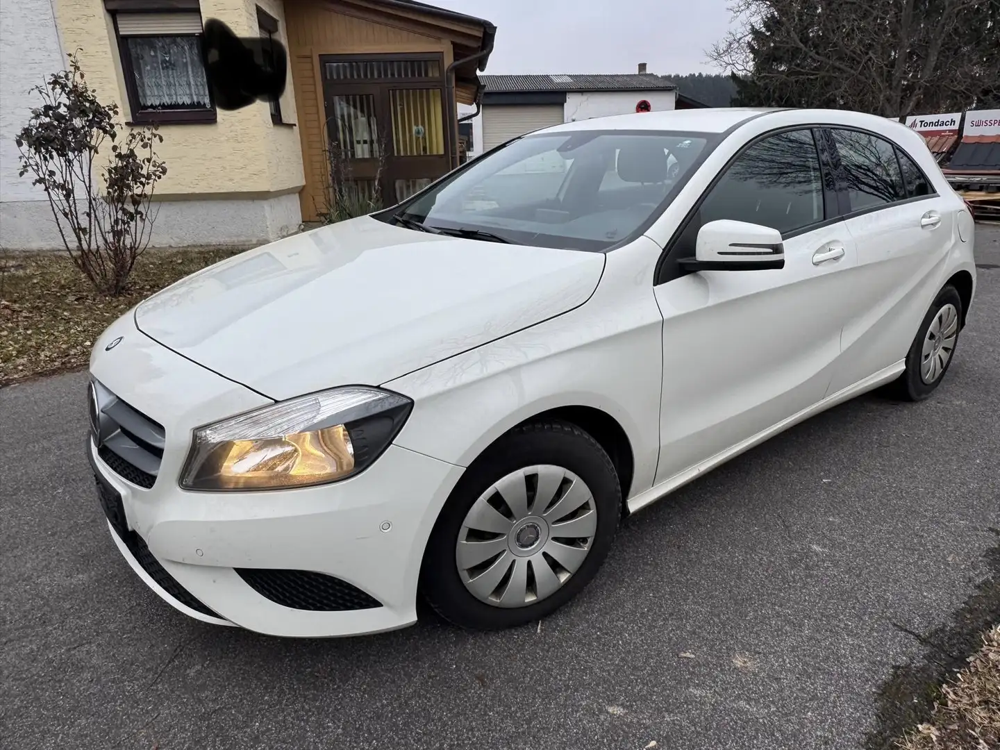 Mercedes-Benz A 180 A 180 CDI BlueEfficiency Edition Edition Weiß - 1