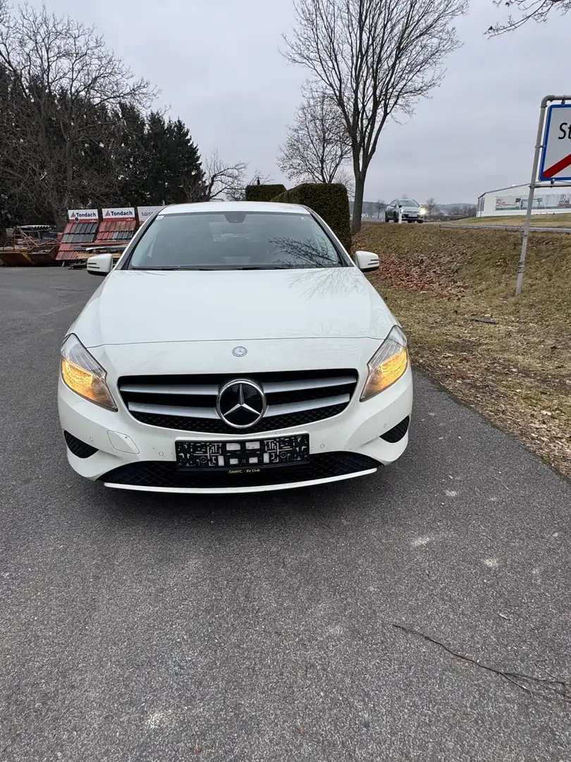 Mercedes-Benz A 180 A 180 CDI BlueEfficiency Edition Edition Weiß - 2