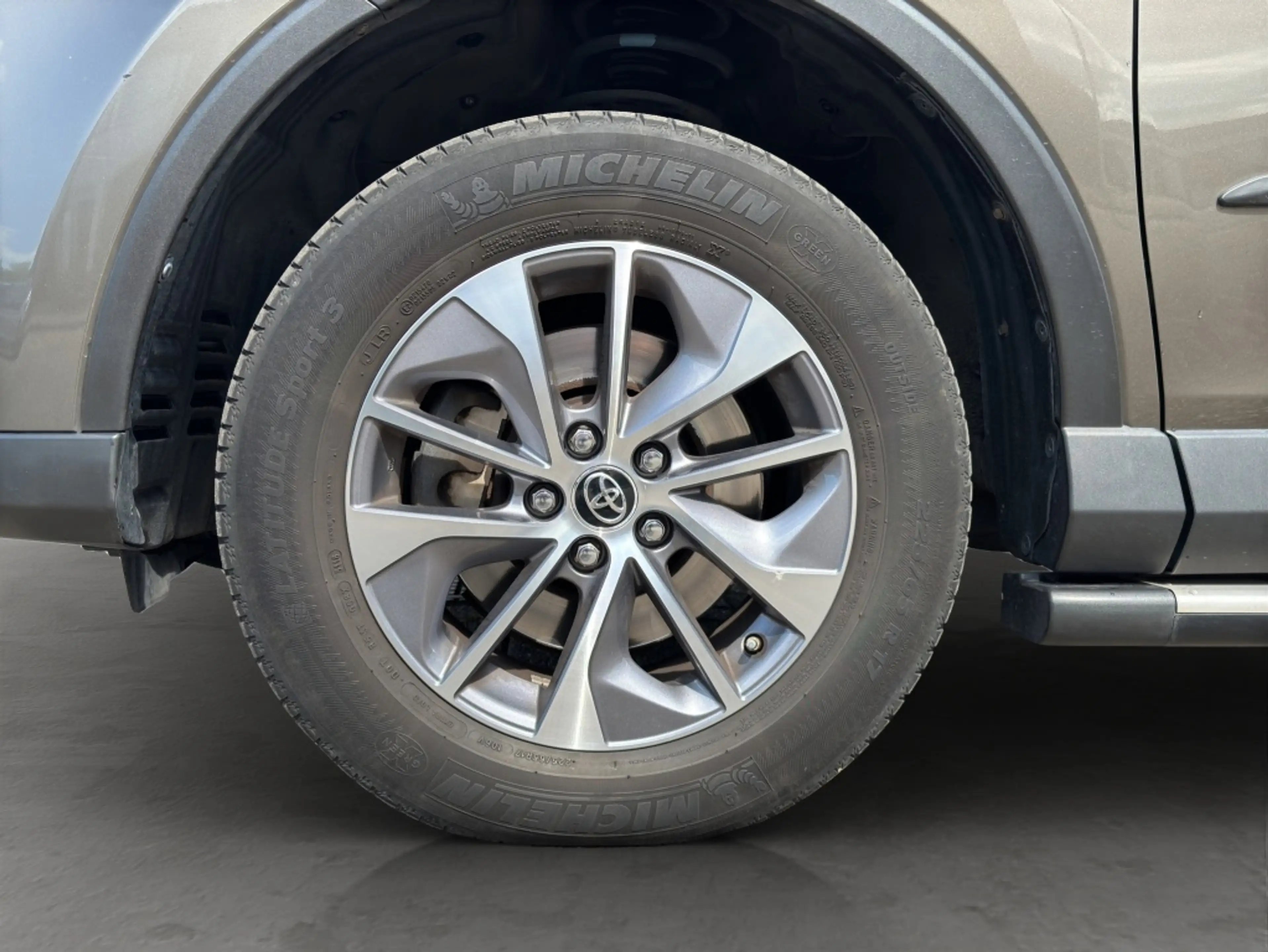 Toyota RAV 4 2.5 Hybrid AWD Executive LIM leder Navi PDC — photo 10