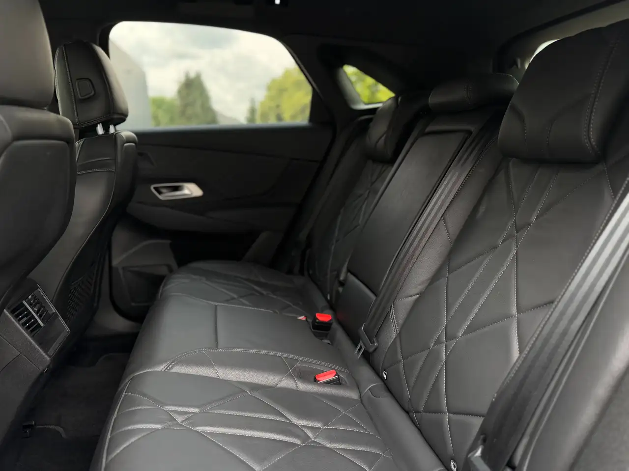 DS Automobiles DS 7 Crossback 2023 — фото 13