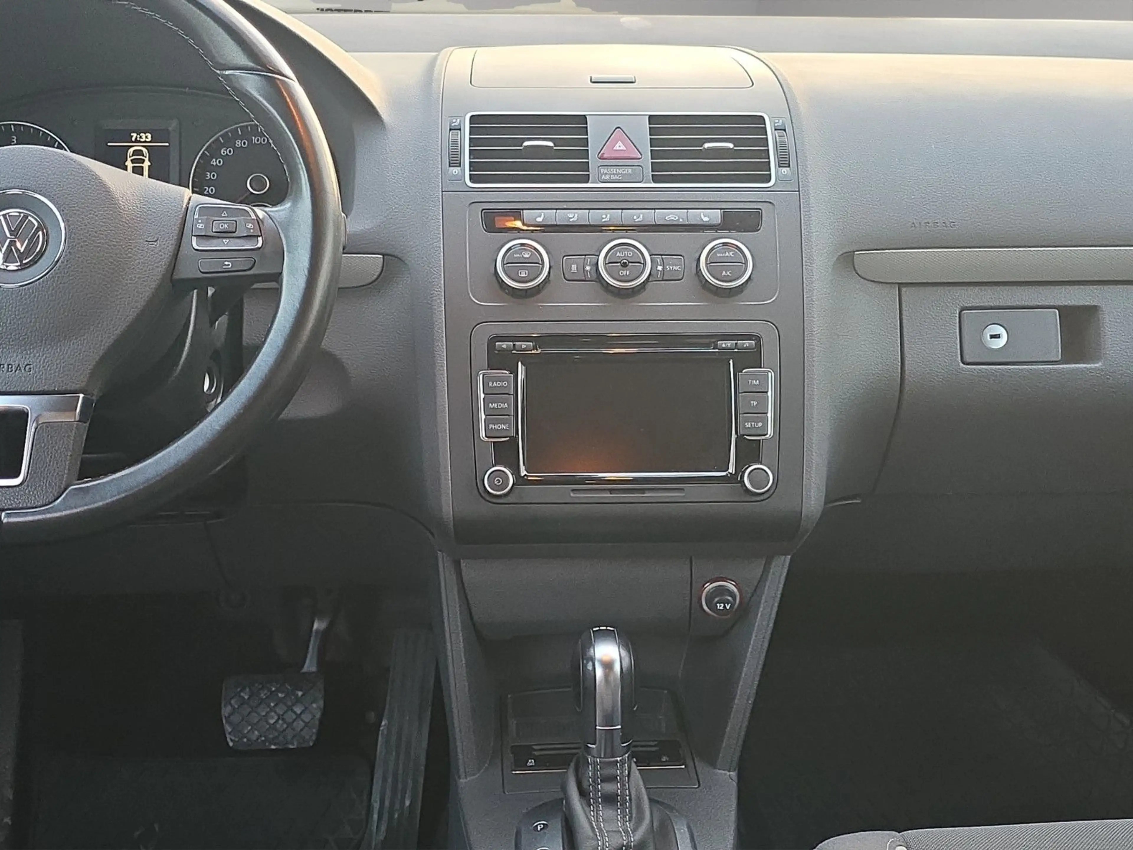 Volkswagen Touran Life/DSG/Rückfahrkamera/Automatik/AHK — photo 14