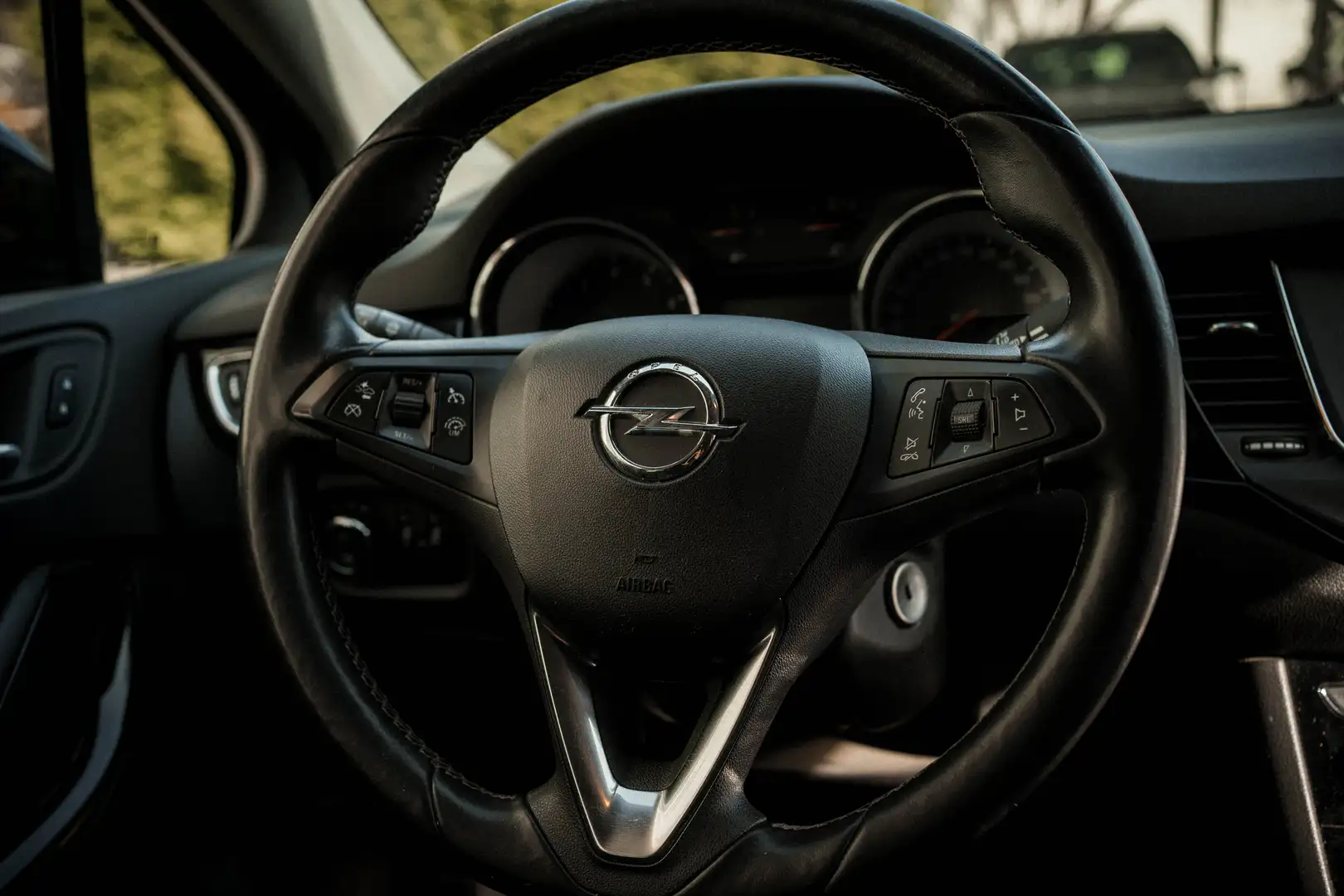 Opel Astra Active Schwarz - 2