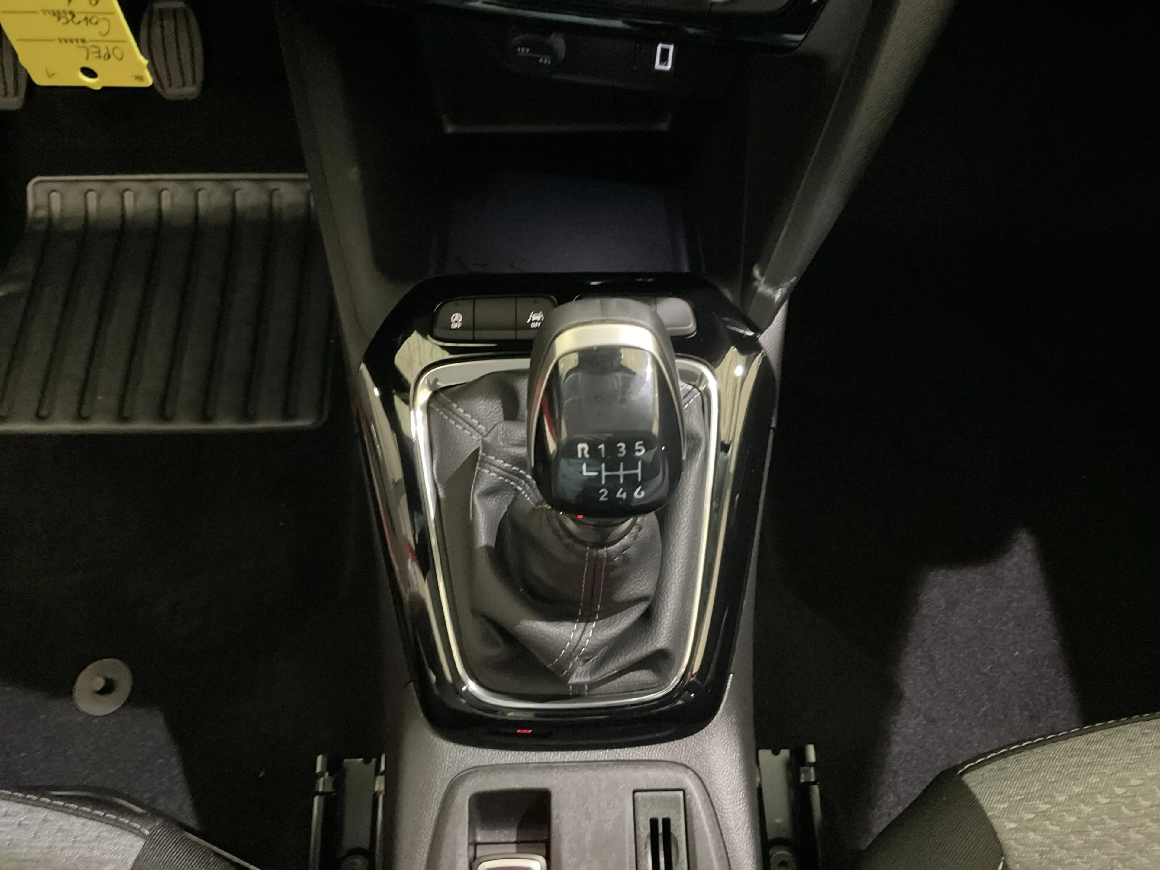 Opel Corsa F 1.2 Turbo Edition LED+SHZ+Winterp.+PDC — photo 12