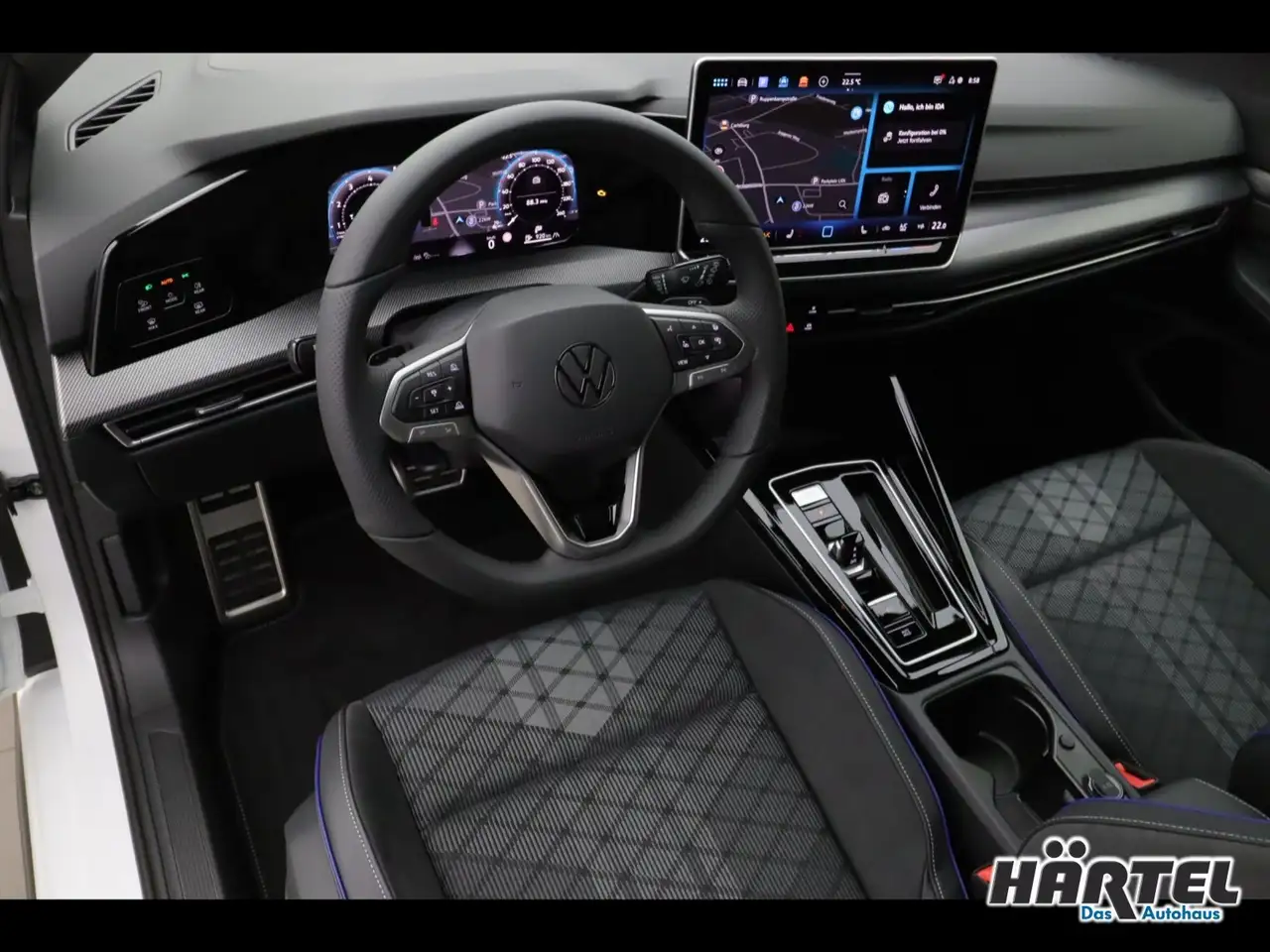 Volkswagen Golf R-LINE BLACK STYLE 1.5 ETSI DSG Sportpaket 9