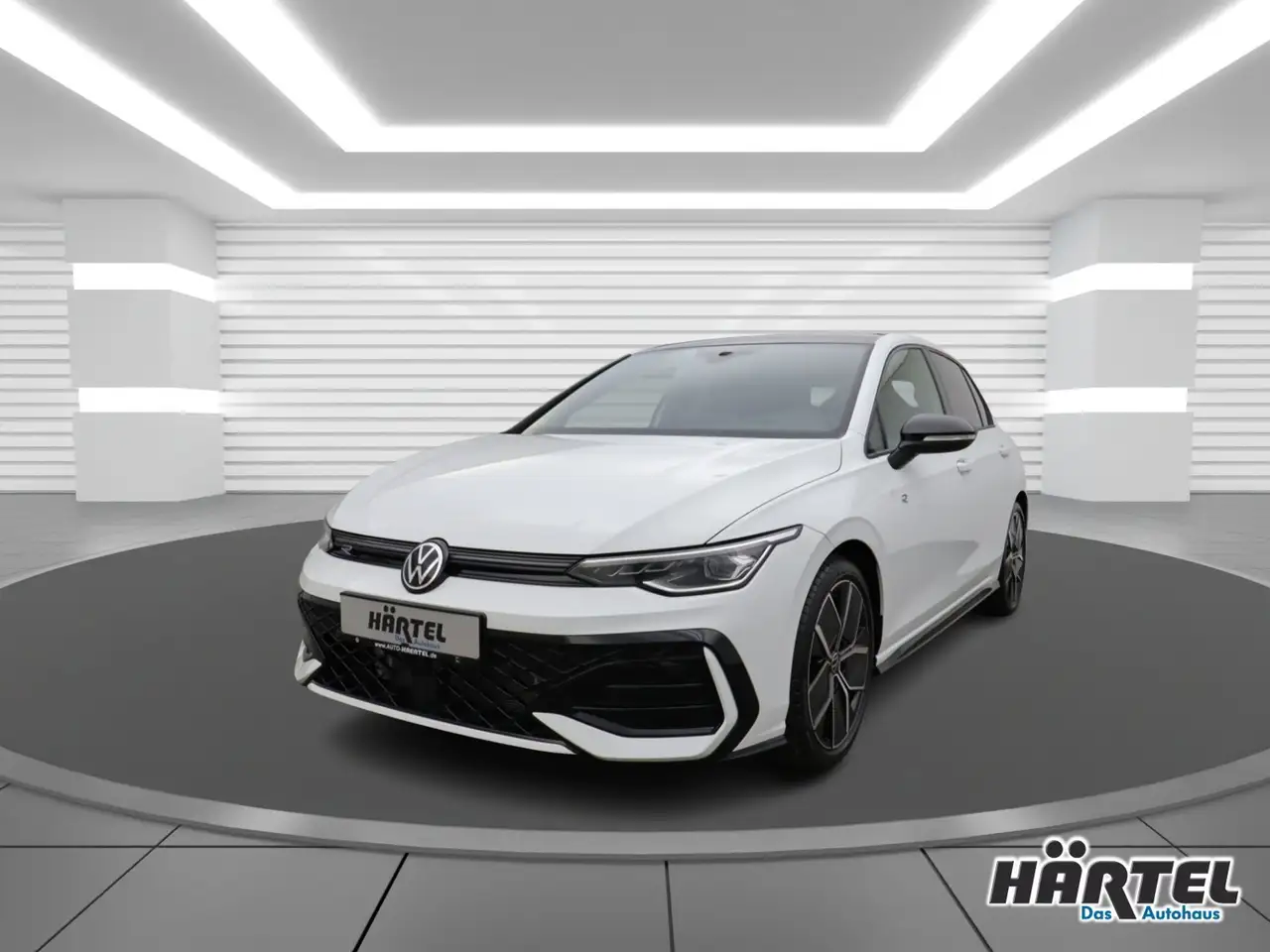 Volkswagen Golf R-LINE BLACK STYLE 1.5 ETSI DSG Sportpaket 2