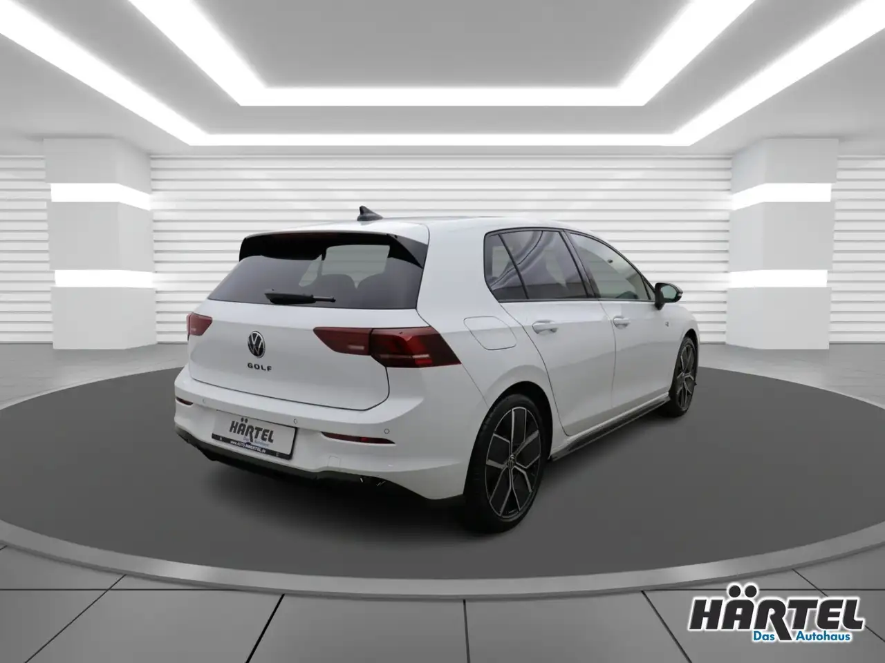 Volkswagen Golf R-LINE BLACK STYLE 1.5 ETSI DSG Sportpaket 3