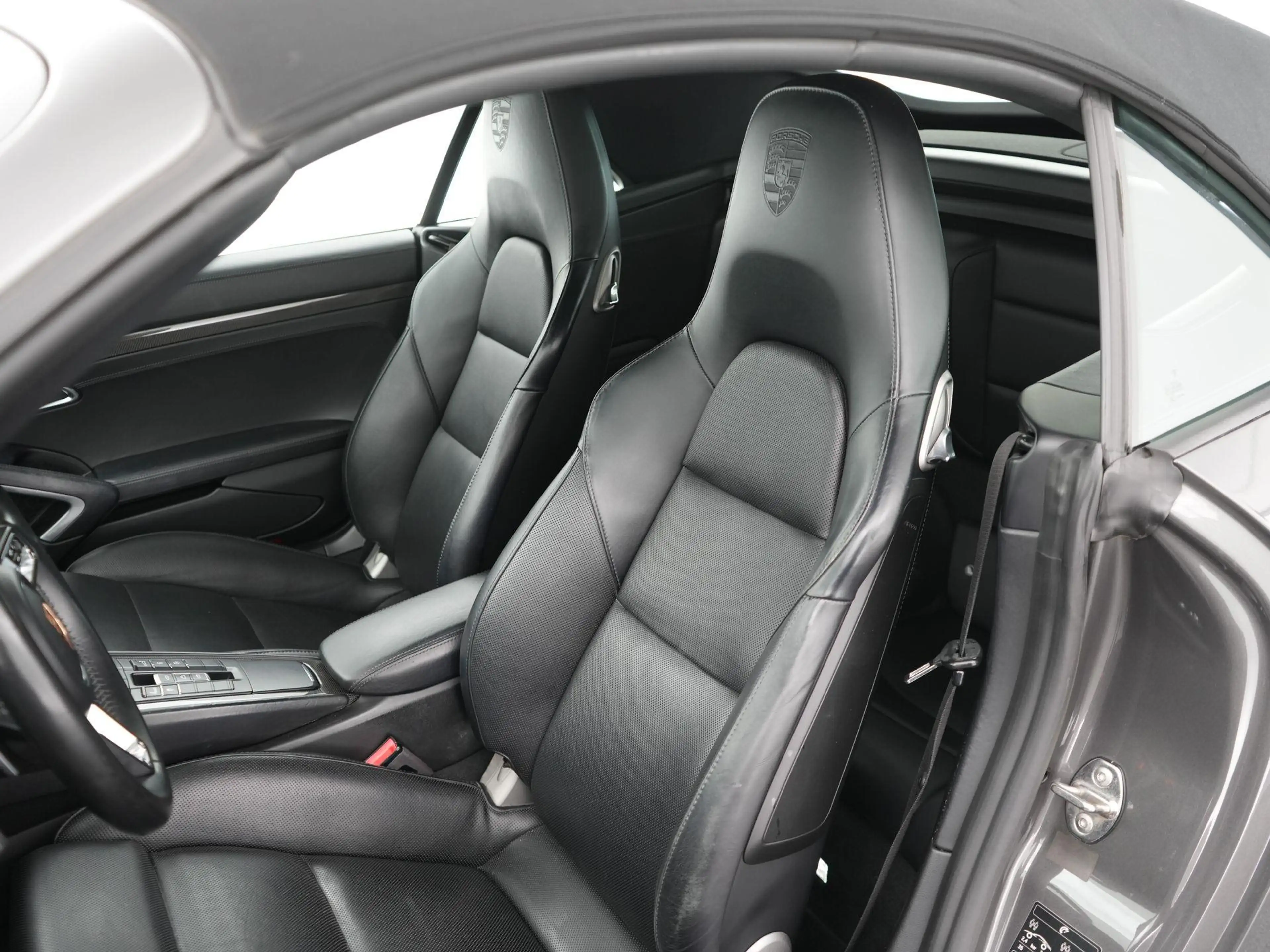 Porsche 991 Cabrio 3.8 Turbo S — photo 11