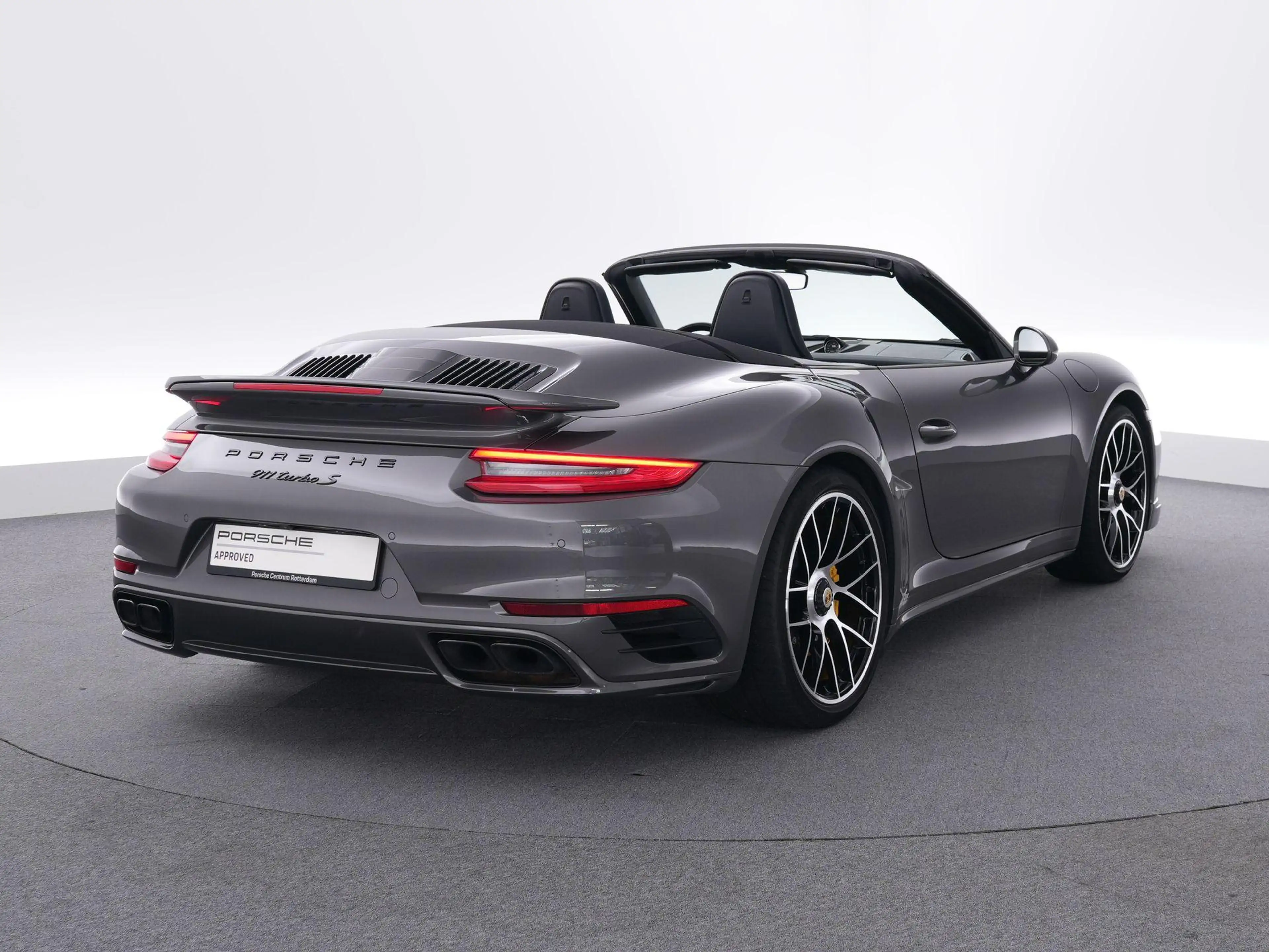 Porsche 991 Cabrio 3.8 Turbo S — photo 5