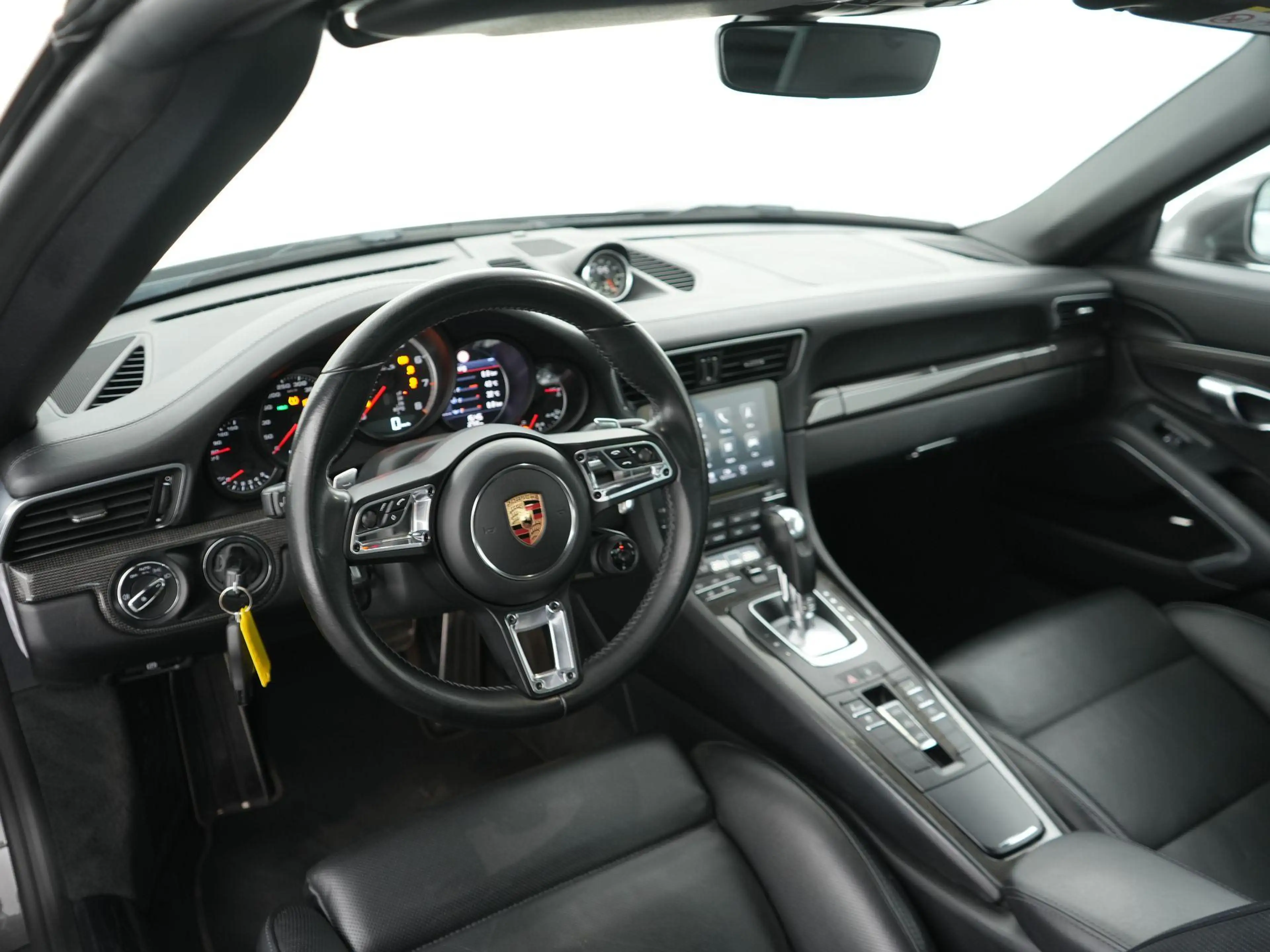 Porsche 991 Cabrio 3.8 Turbo S — photo 13