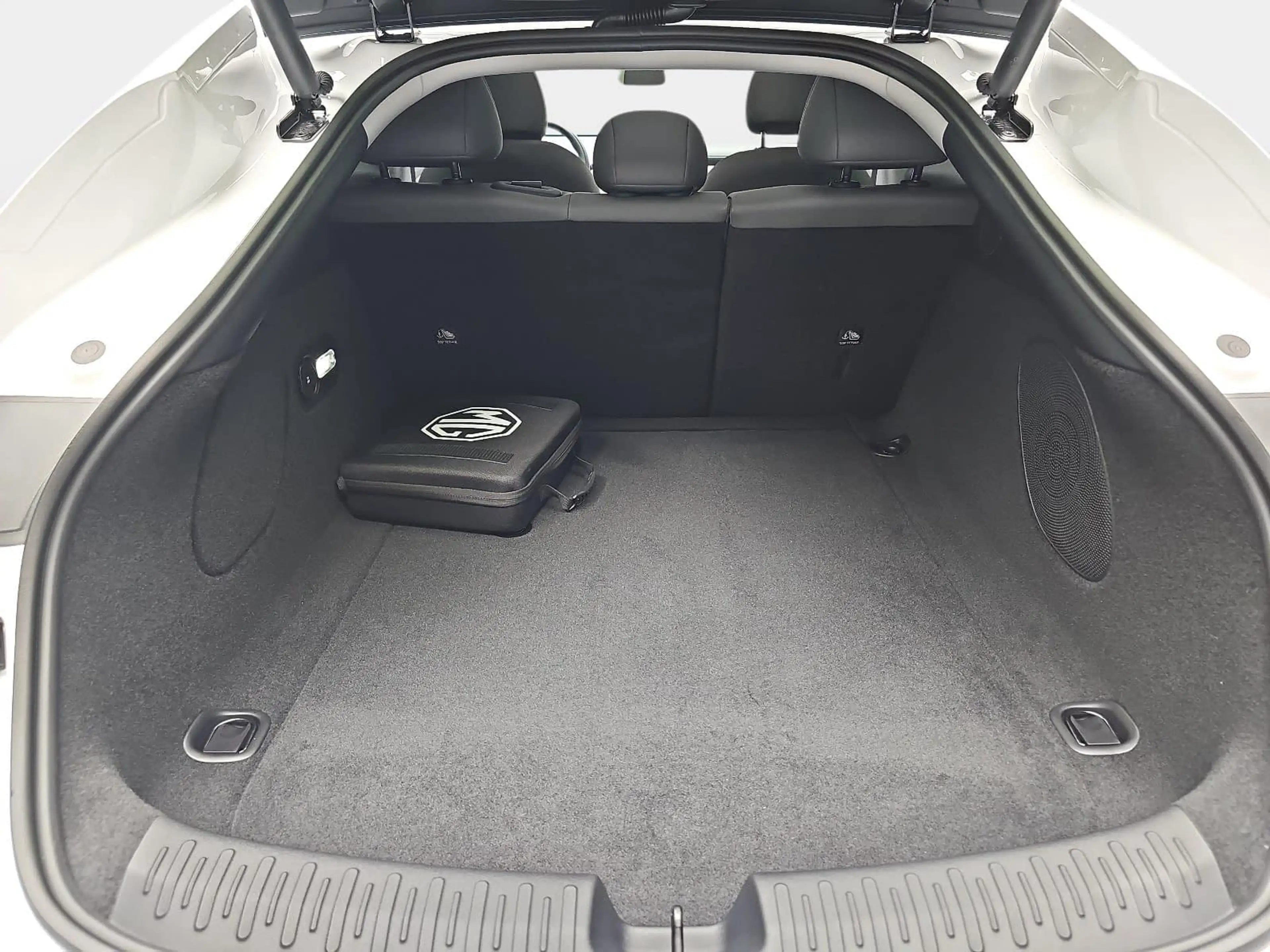 MG IM5 IM5 EV 100 KWH MY26 PREMIUM AWD — photo 17