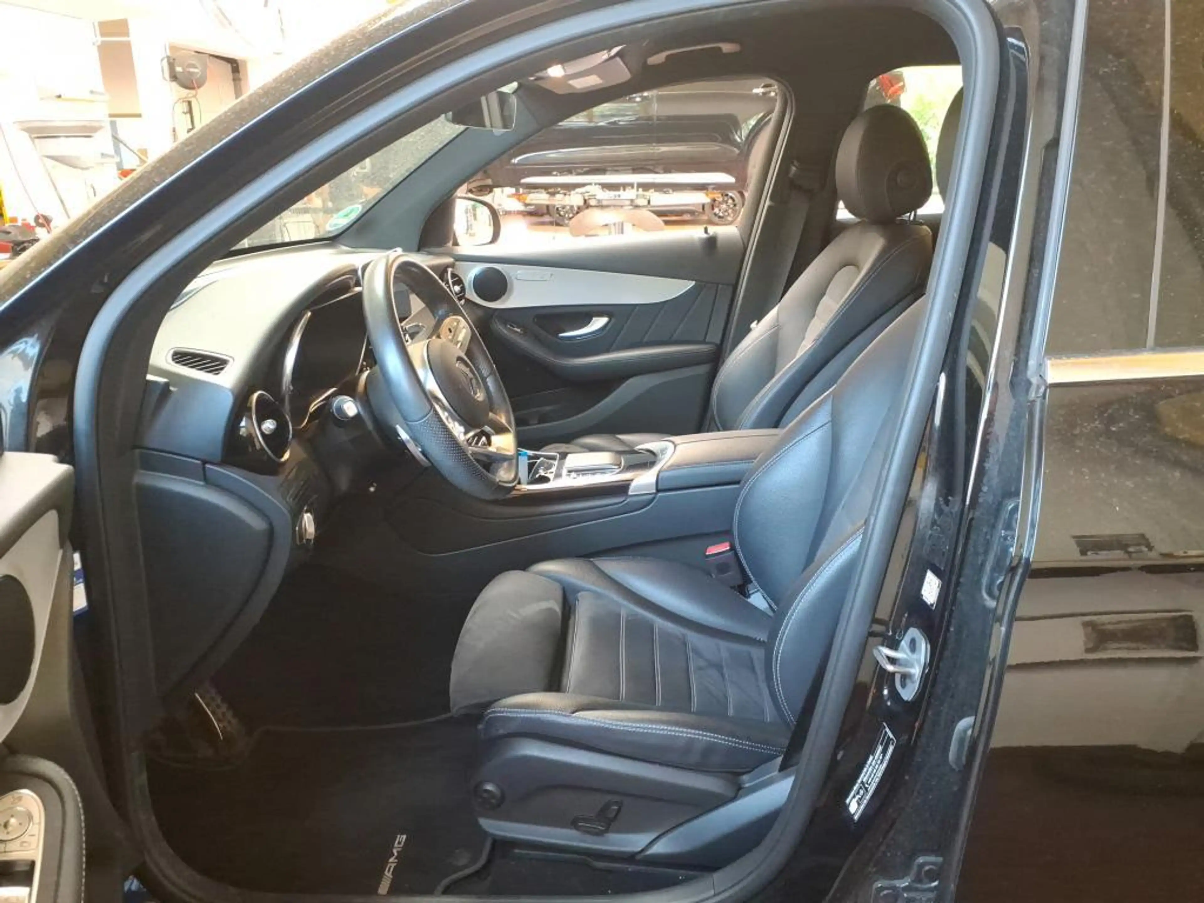 Mercedes-Benz GLC 220 d AMG 4MATIC*NAPPA*ViCo*CAM*AHK*HUD*KeYl. — photo 7