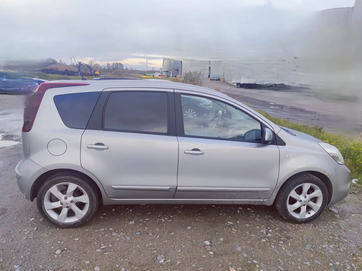 Nissan Note Note 1.4 visia Silber - 1