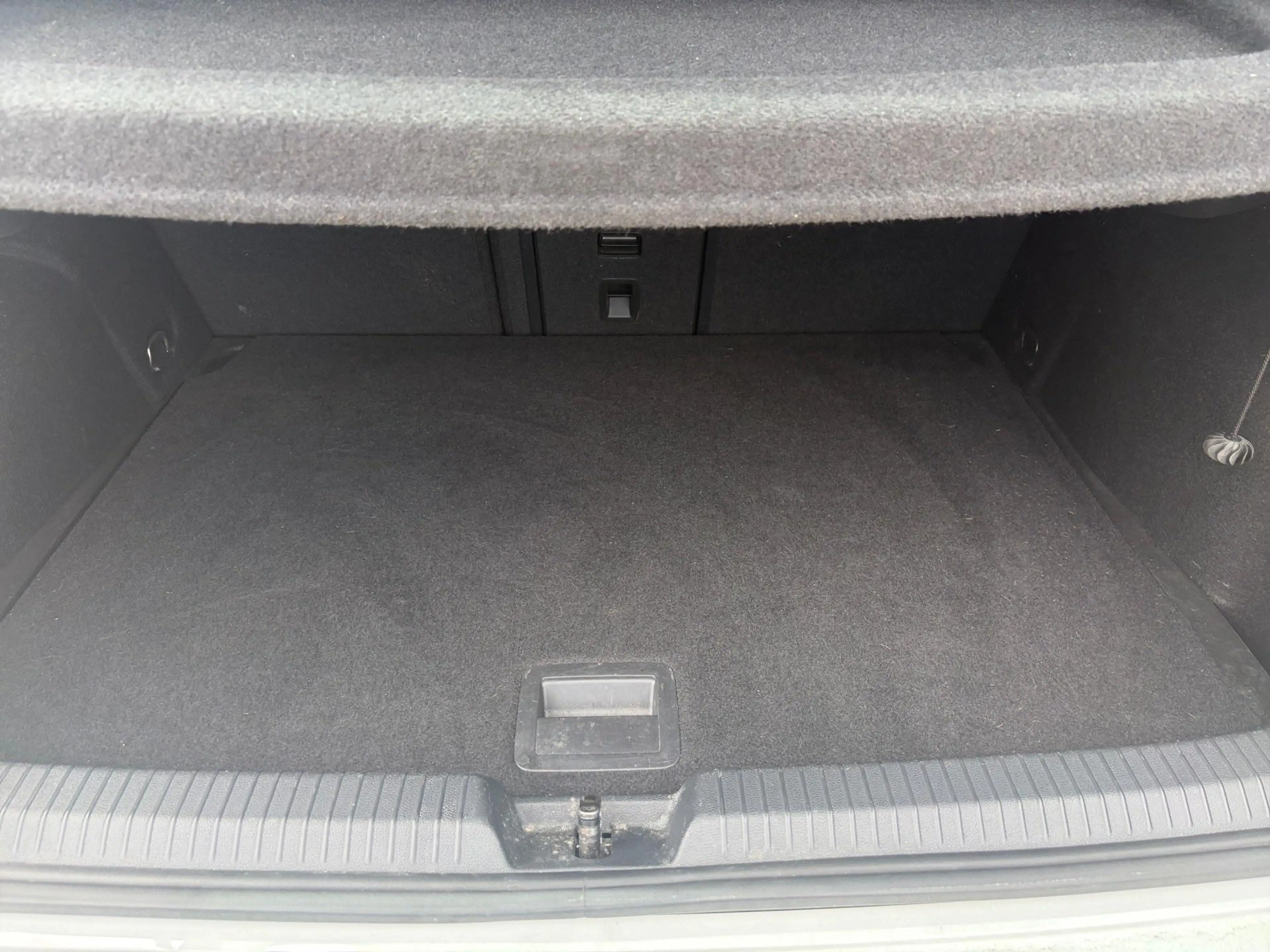 Volkswagen Golf GTD VIII 2.0 TDI 147kW DSG — photo 12