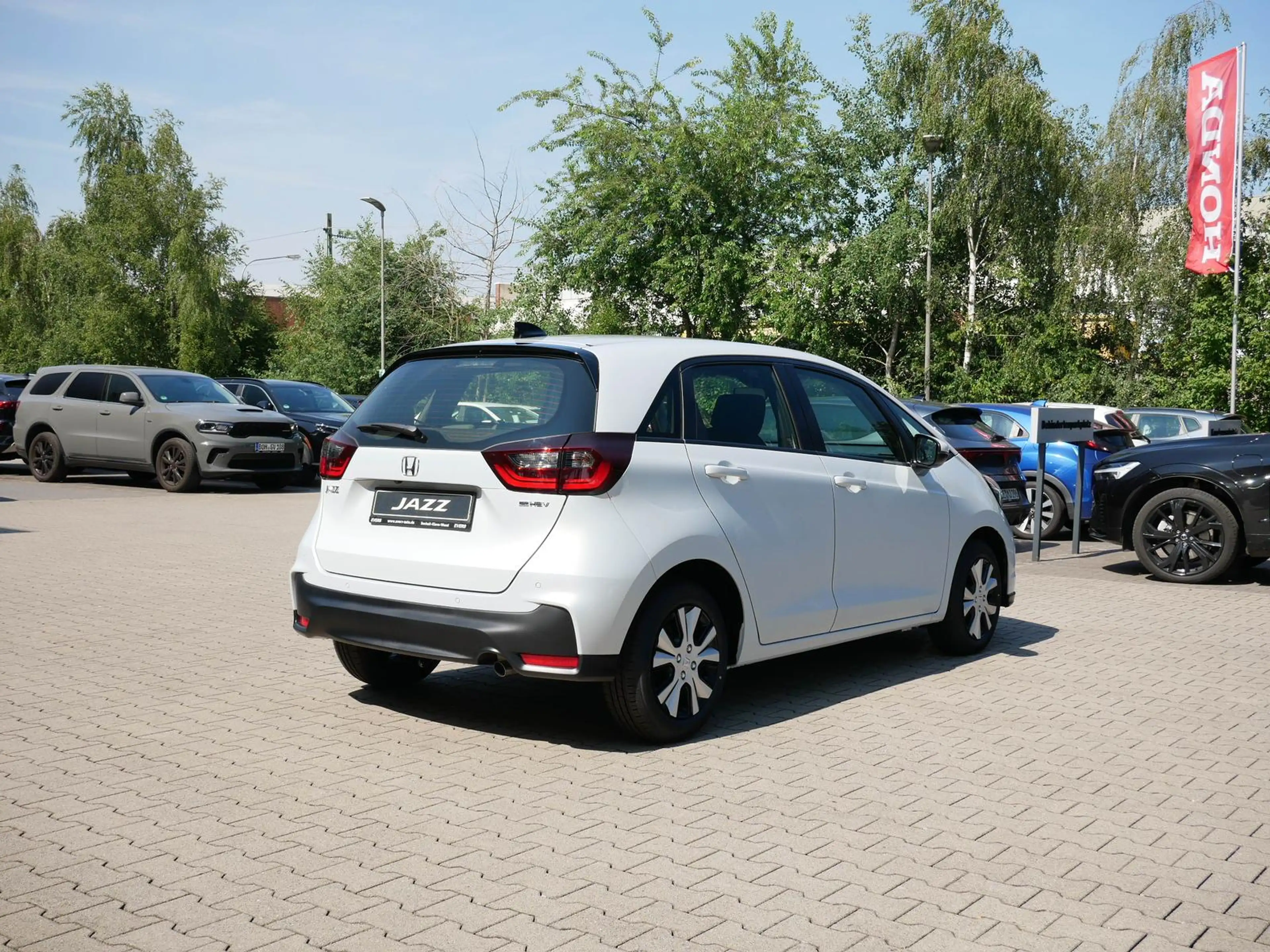 Honda Jazz 1.5 i-MMD Hybrid Elegance NAVI+ LED+Kamera — photo 6