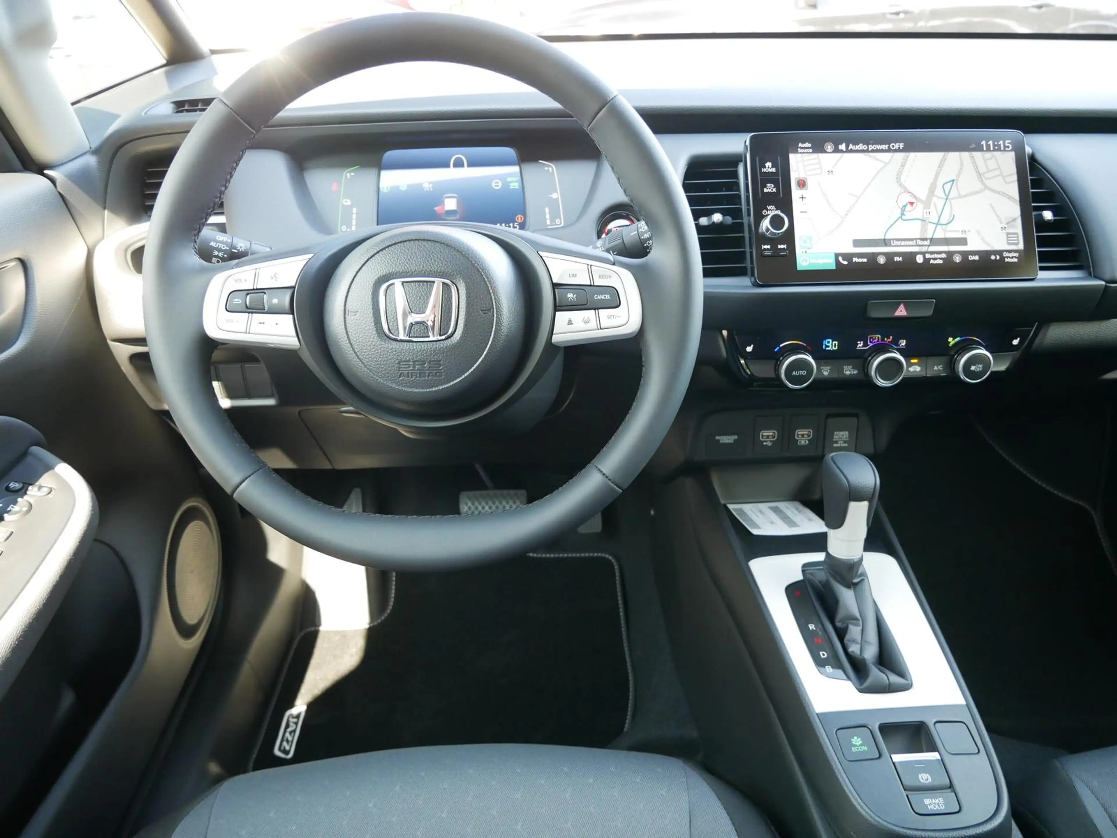 Honda Jazz 1.5 i-MMD Hybrid Elegance NAVI+ LED+Kamera — photo 11