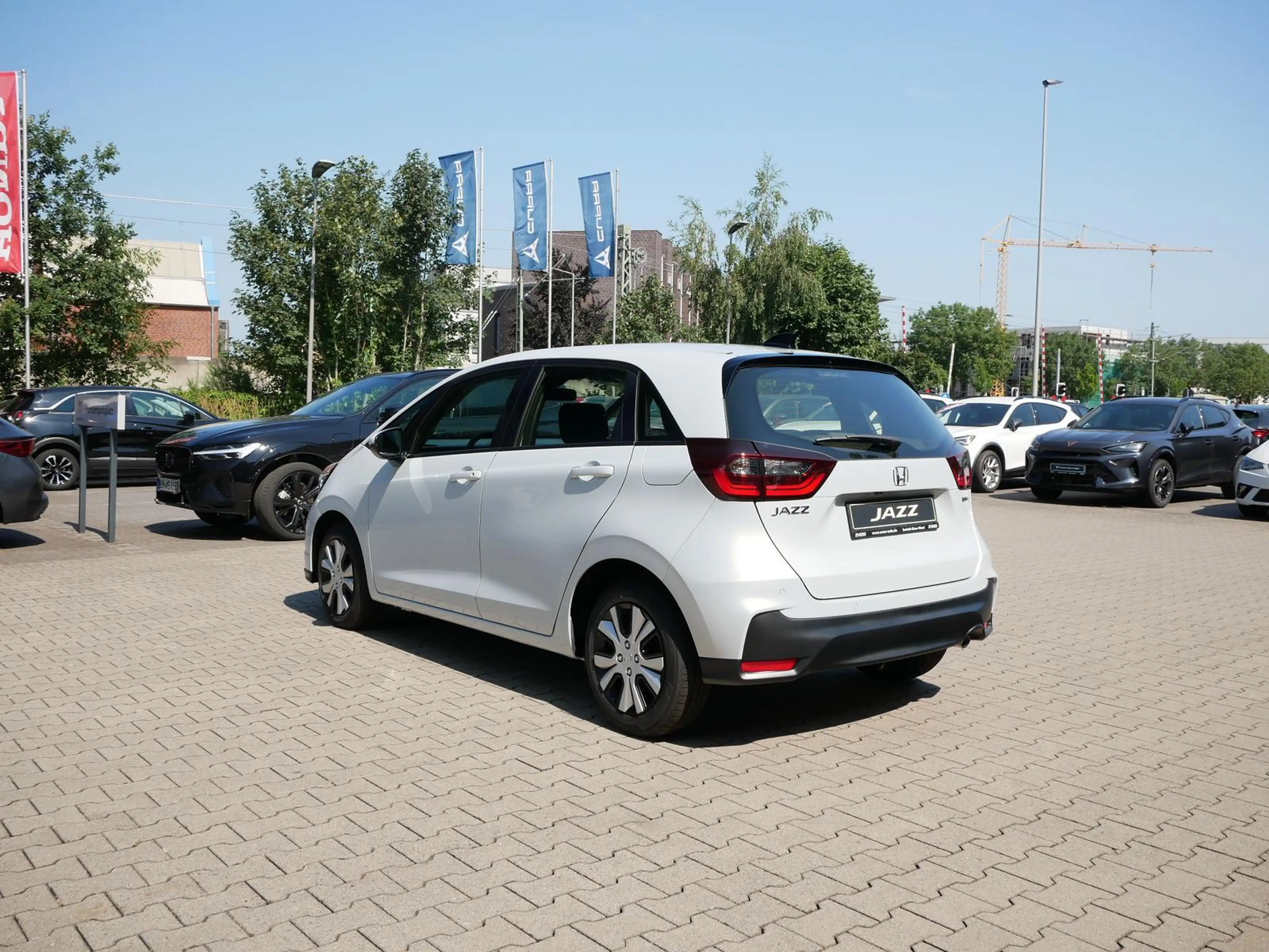 Honda Jazz 1.5 i-MMD Hybrid Elegance NAVI+ LED+Kamera — photo 8
